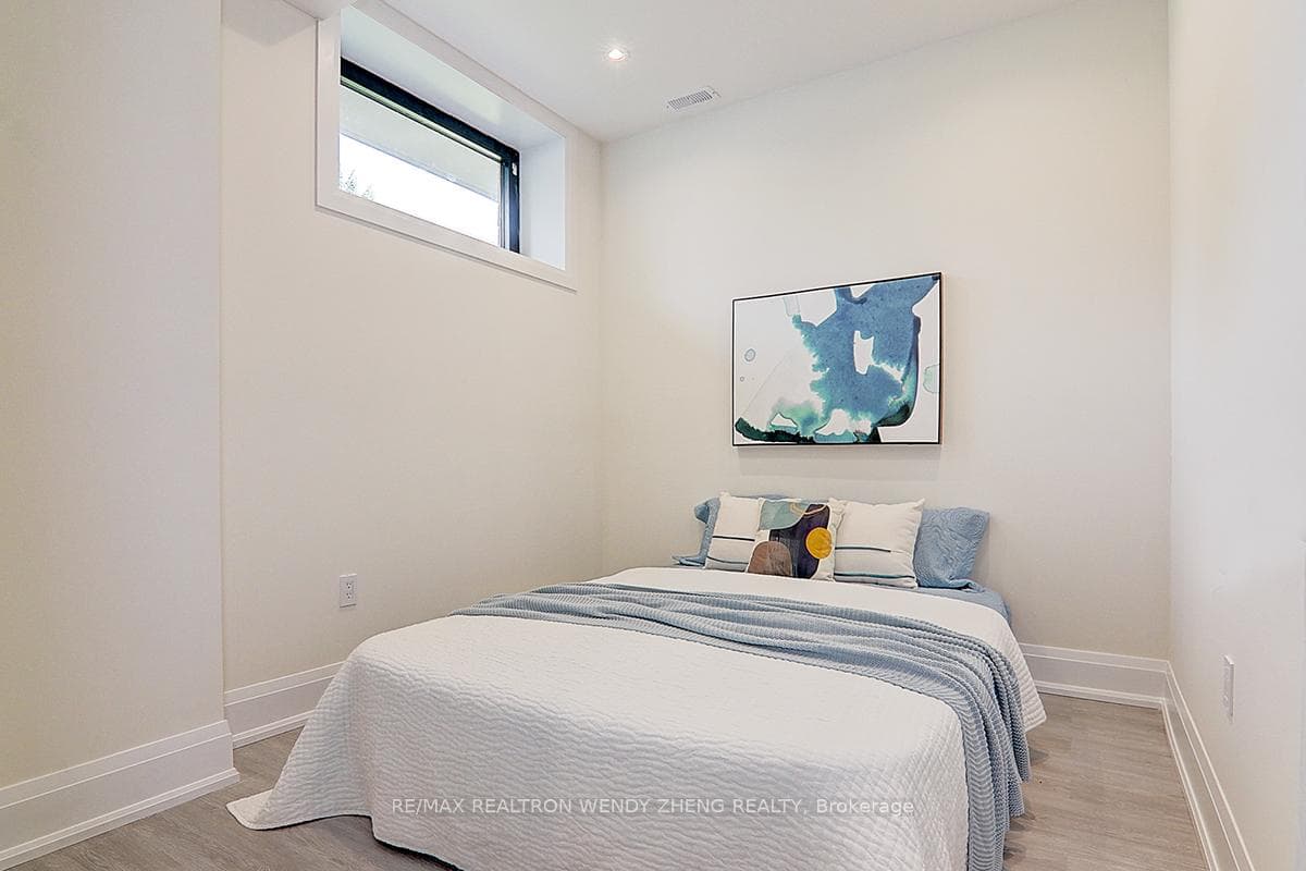 55 Moore Park Avenue photo 37