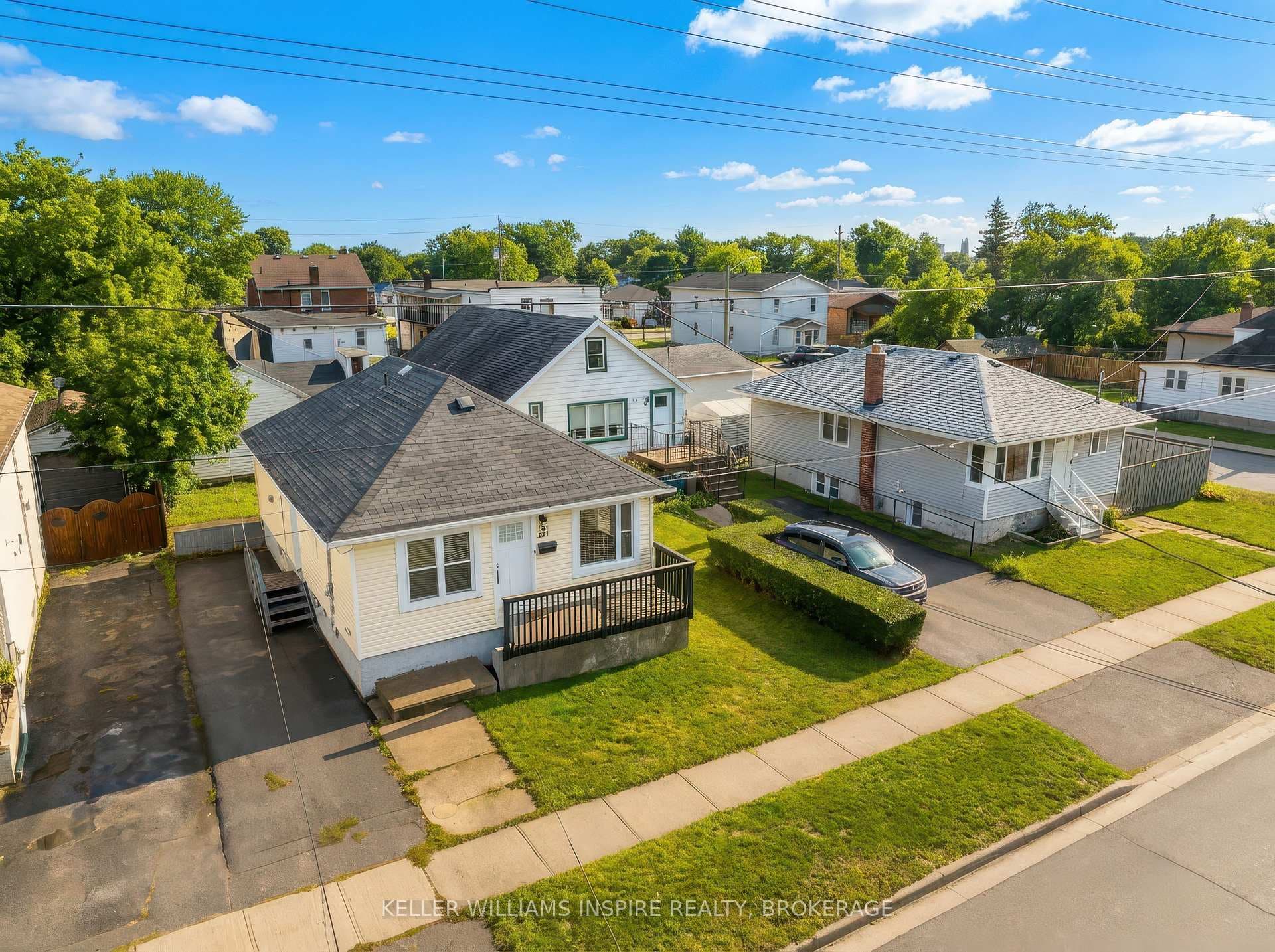 601 MacDonnell Street photo 3