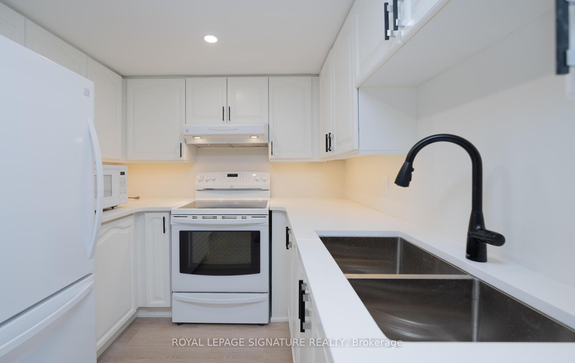 45 Cumberland Lane Unit 204 photo 11