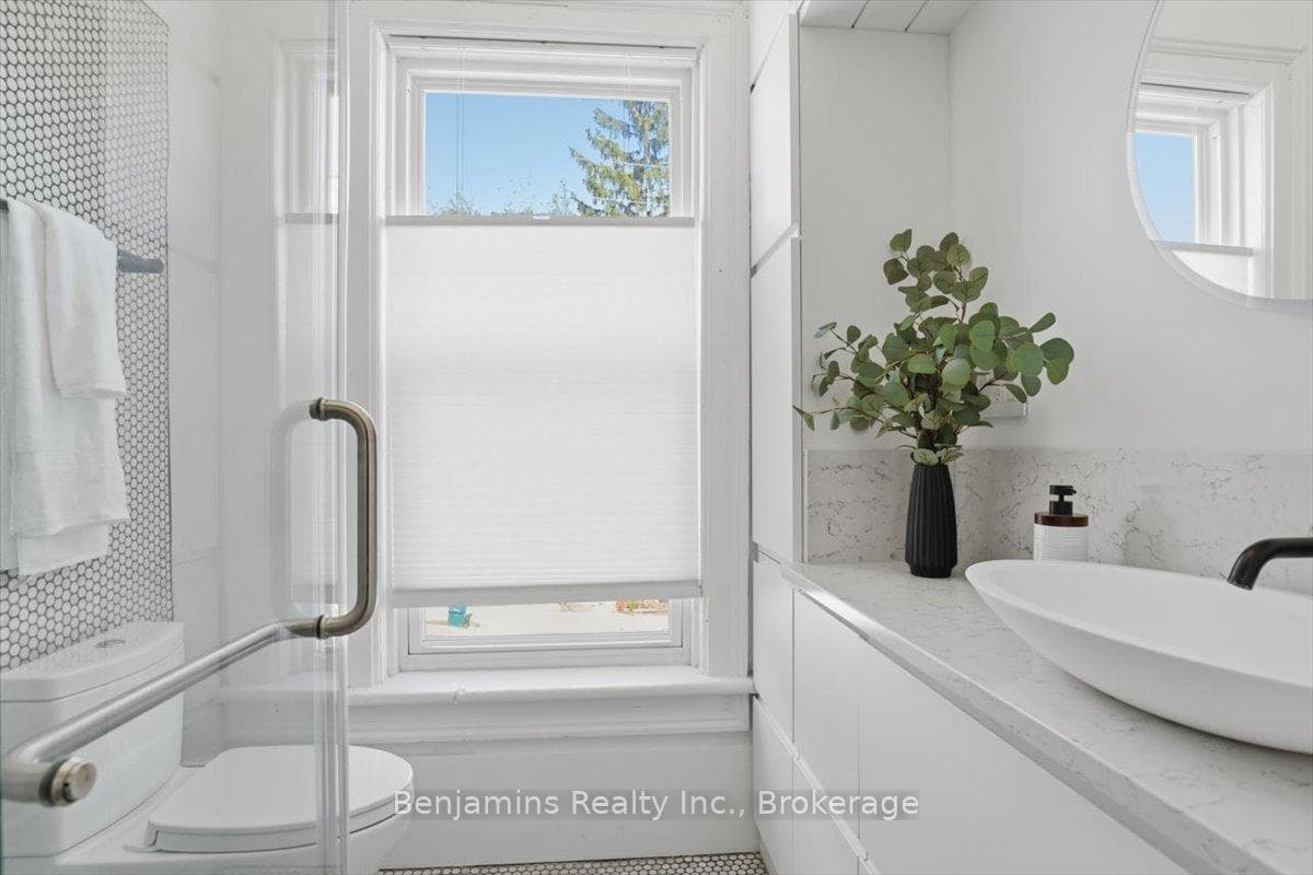 53 Eby Street photo 21