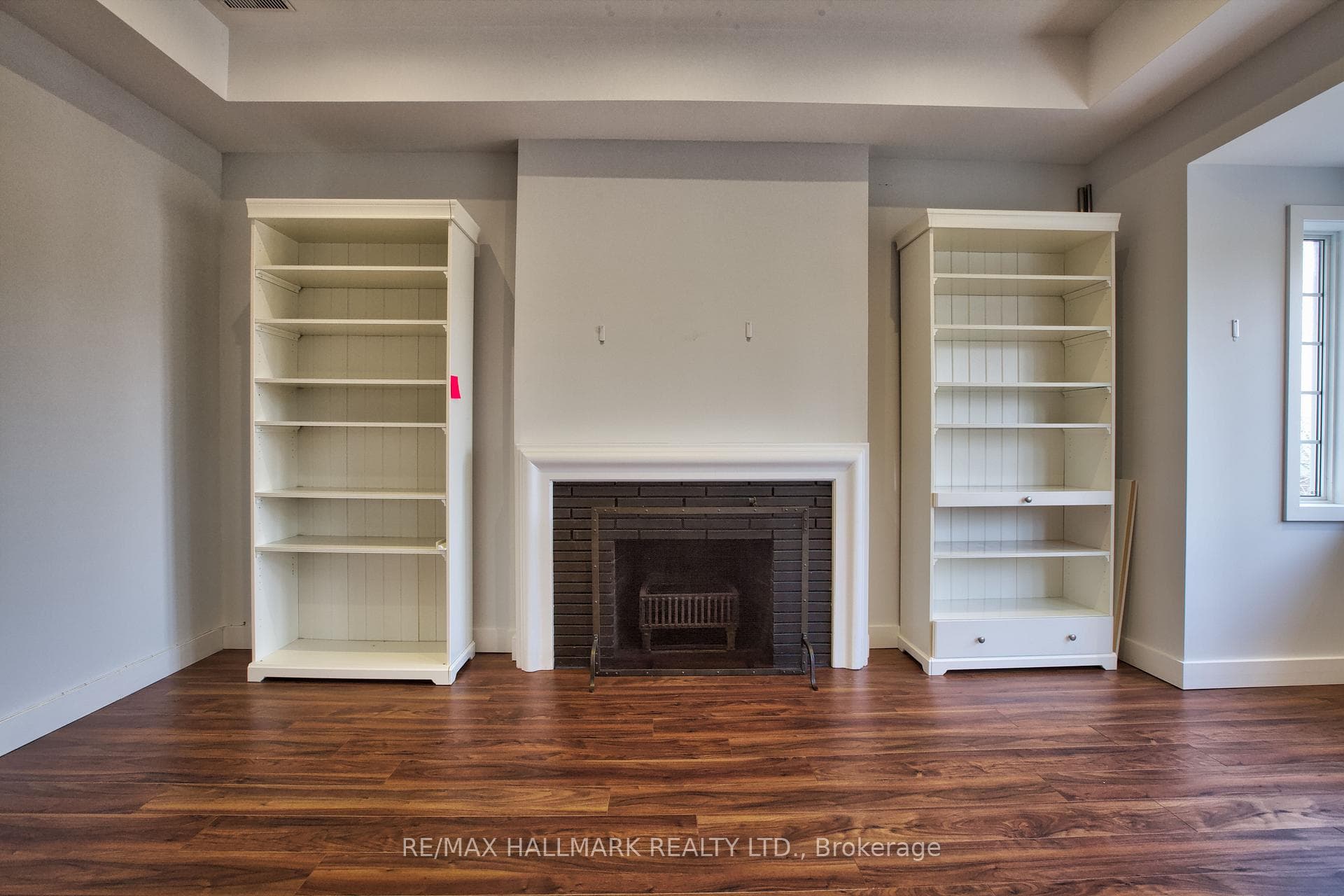 73 Lawrence Avenue Unit 2 photo 4