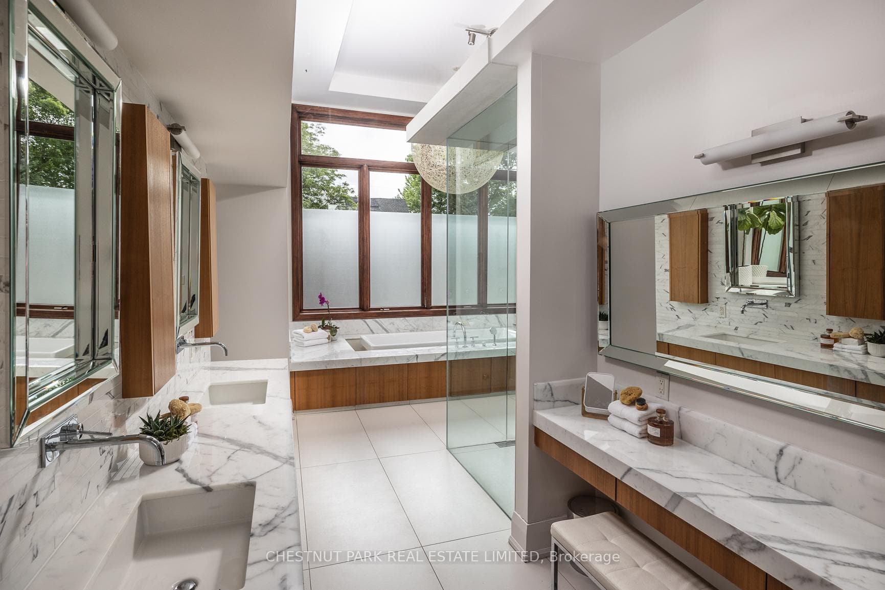 403 Palmerston Boulevard photo 17