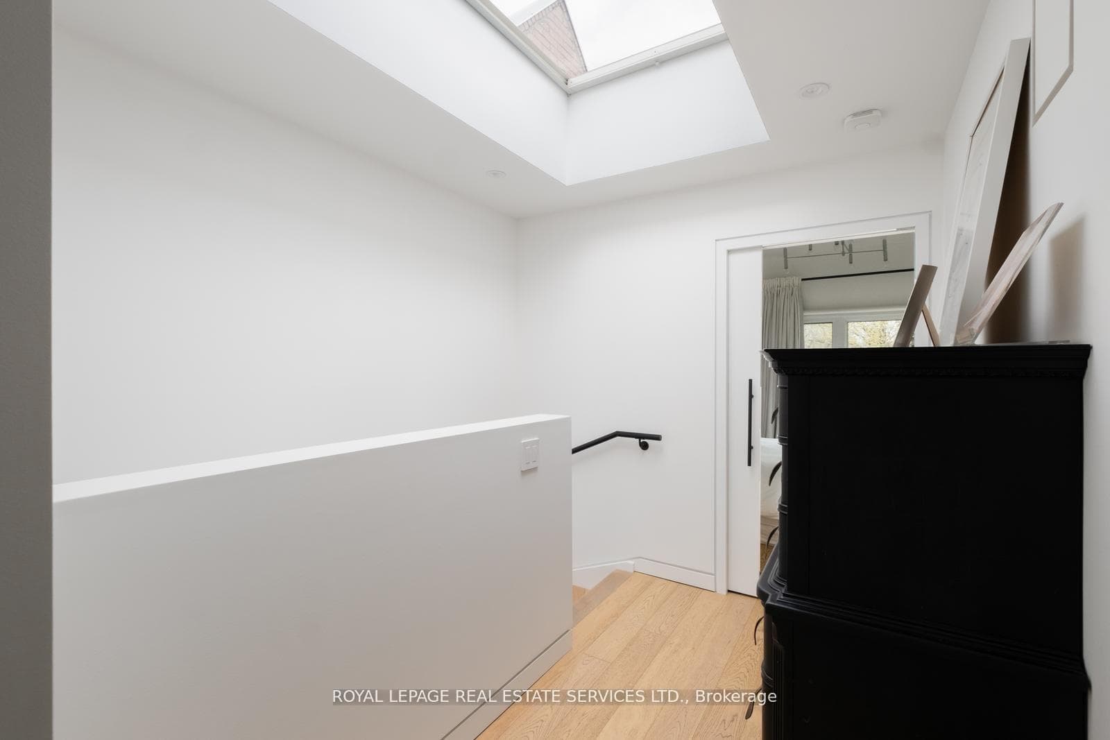 390 Wellesley Street Unit 16 photo 9