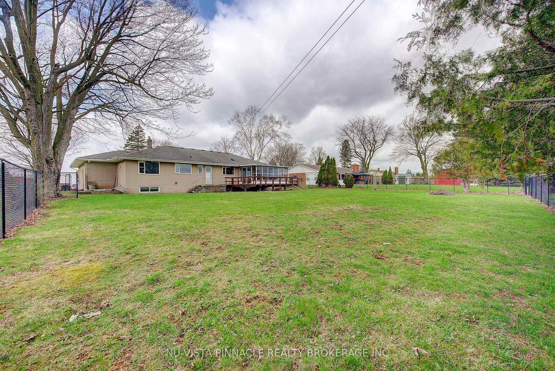 21752 Richmond Street photo 41