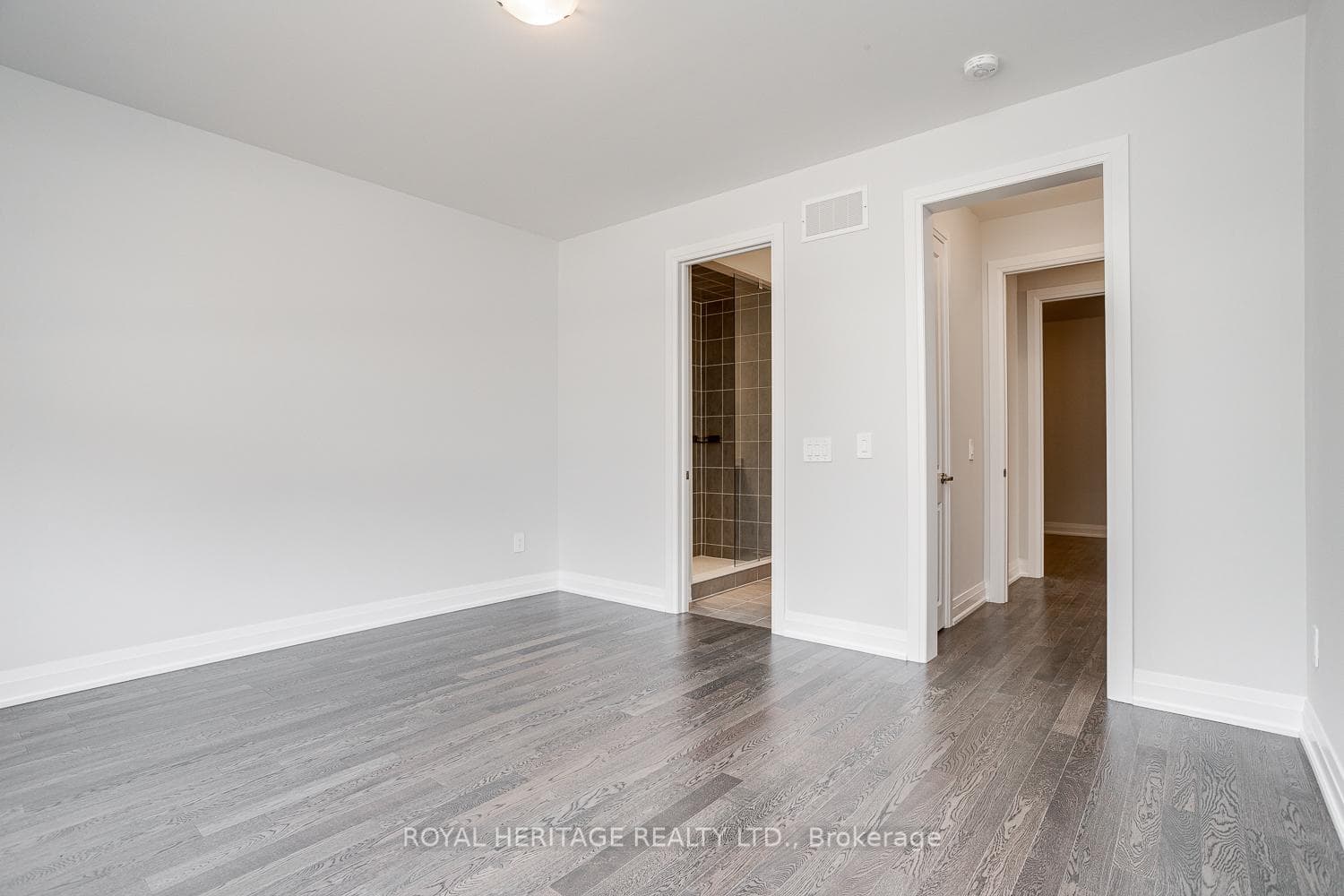 28 MCKAY Avenue photo 8