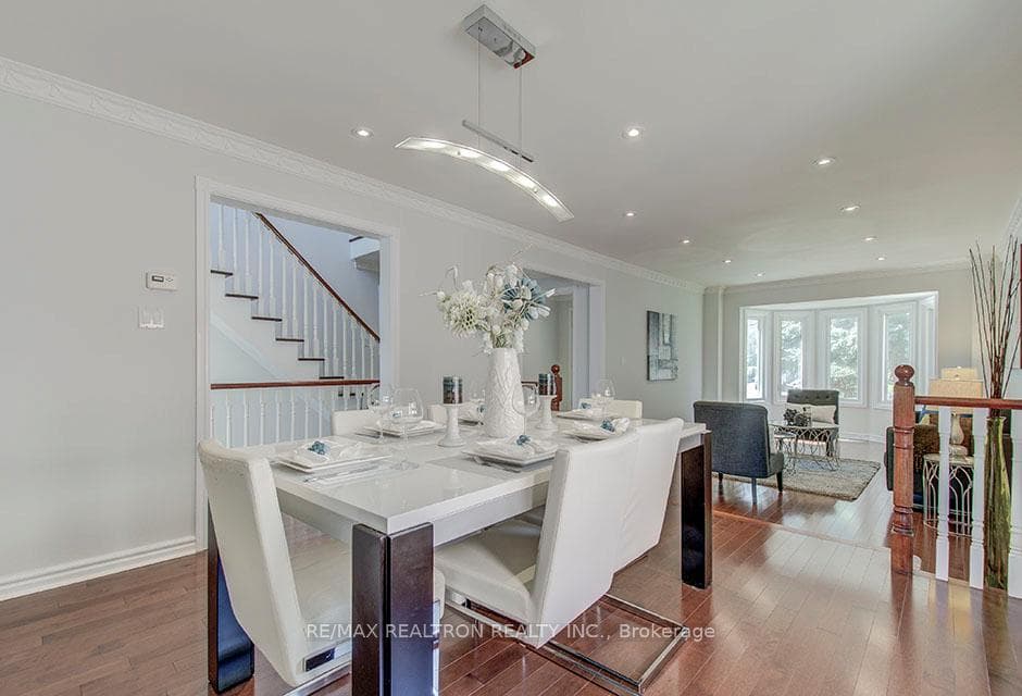 27 John Stiver Crescent photo 7