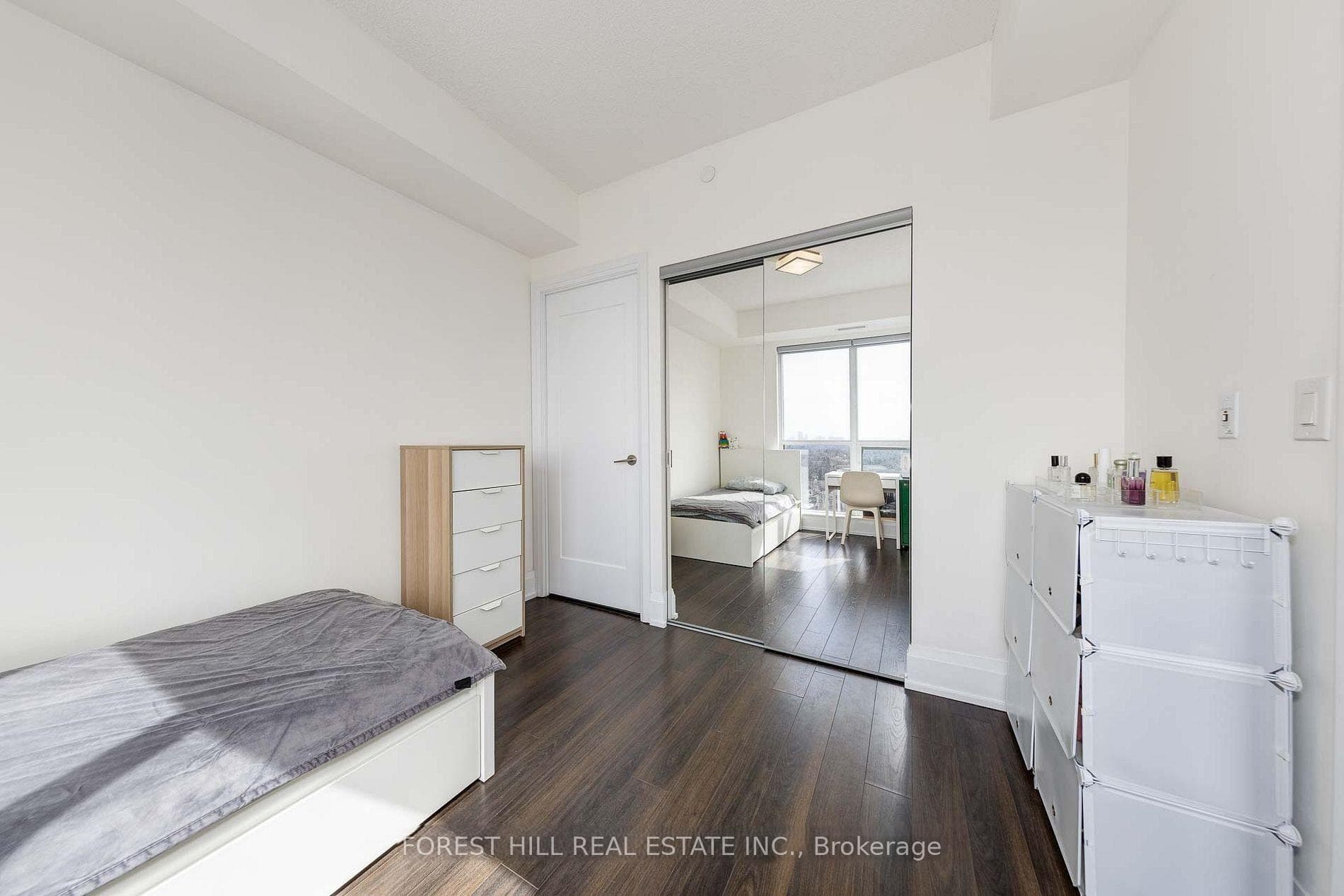 120 Harrison Garden Boulevard Unit 1306 photo 12
