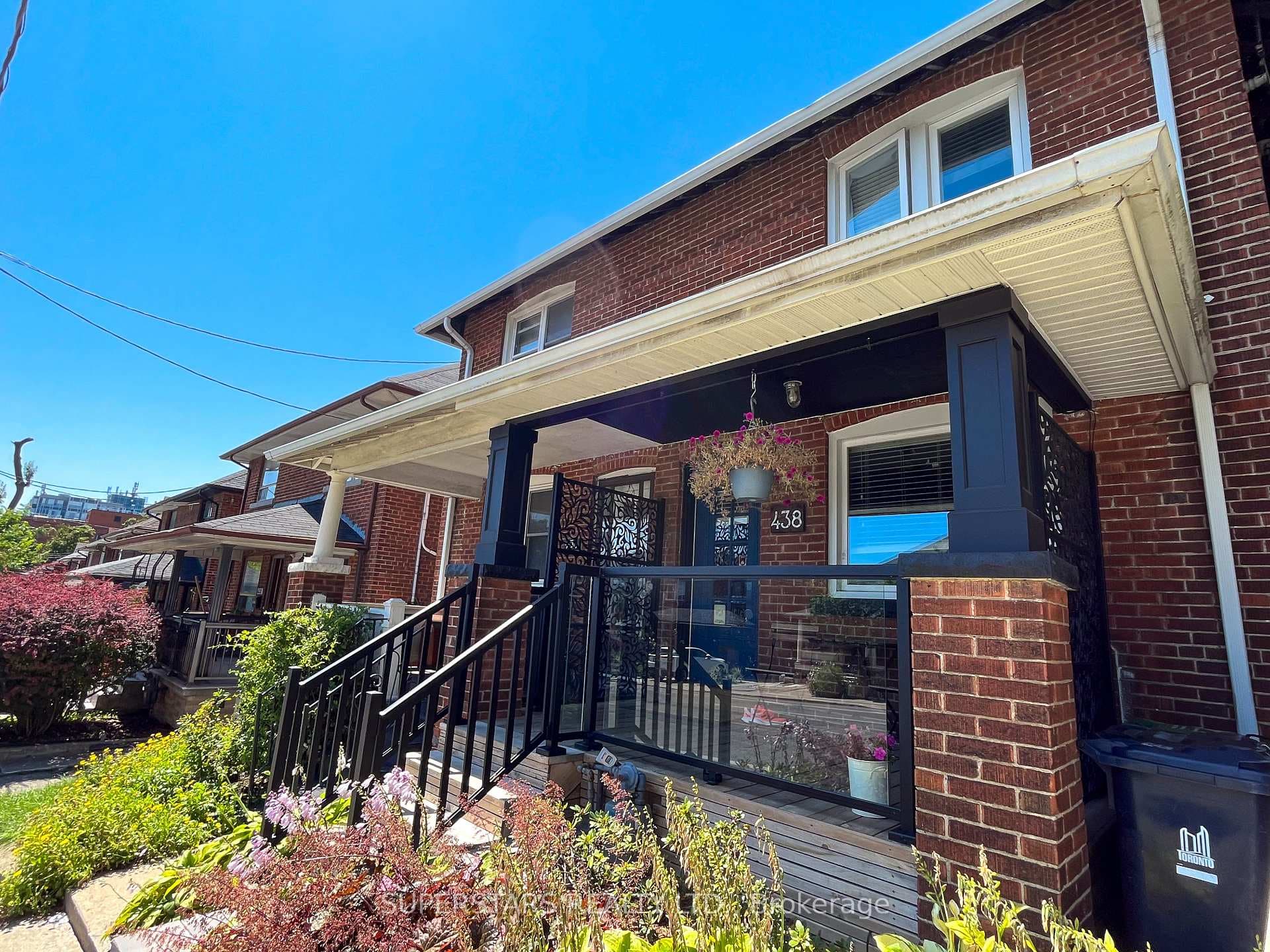 438 Christie Street photo 1
