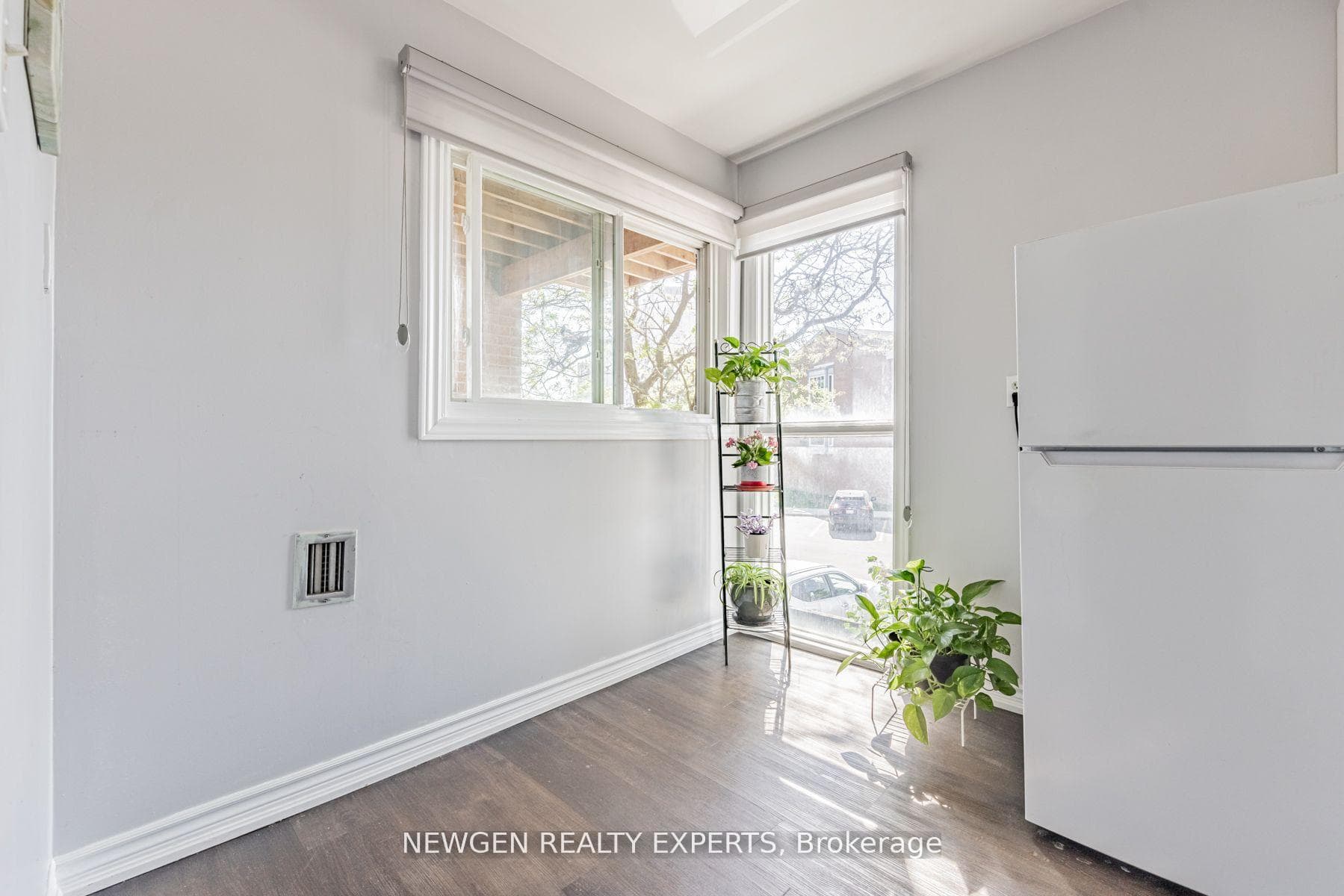 2866 Battleford Road Unit 8E photo 14