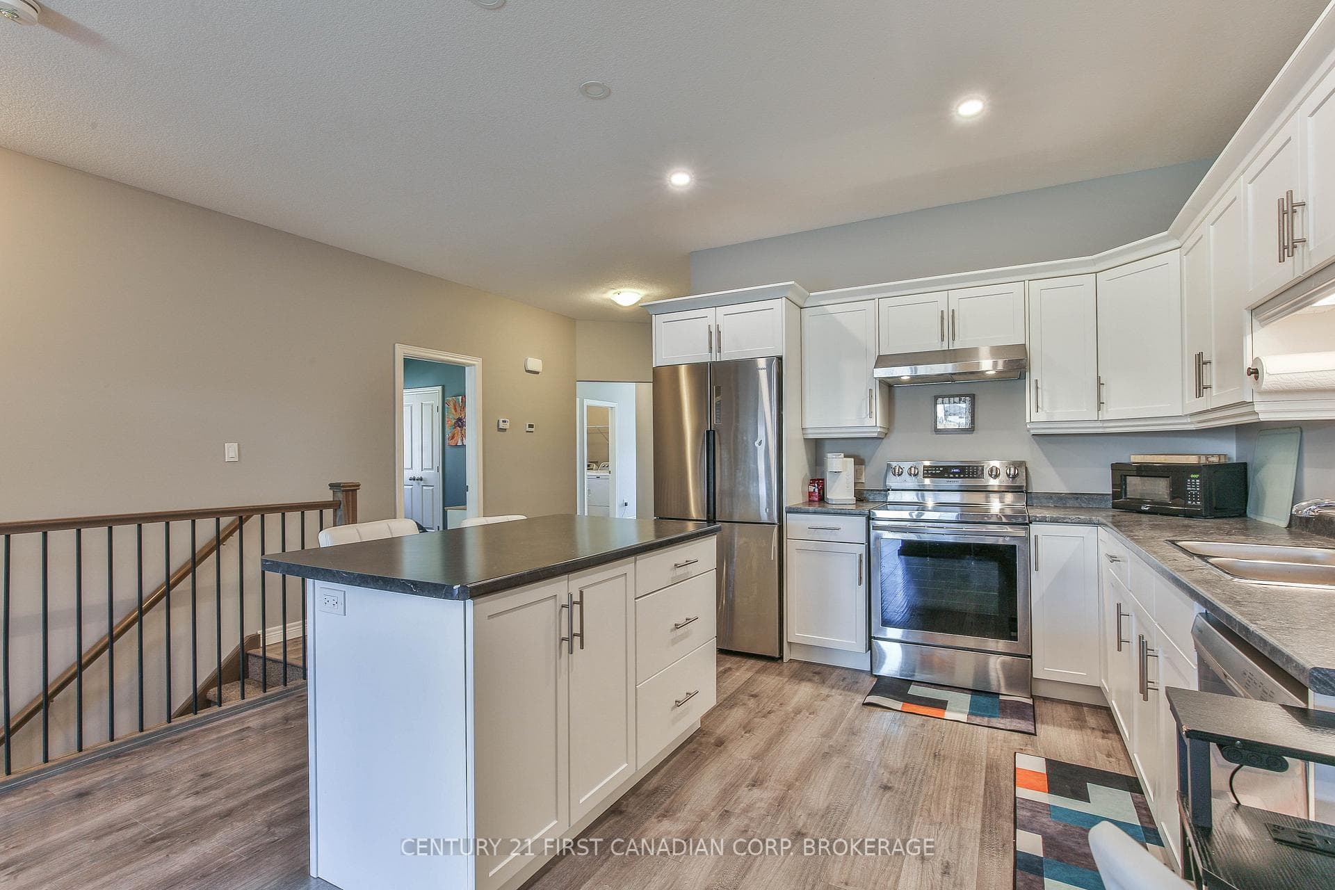 283 Boyd Boulevard photo 8