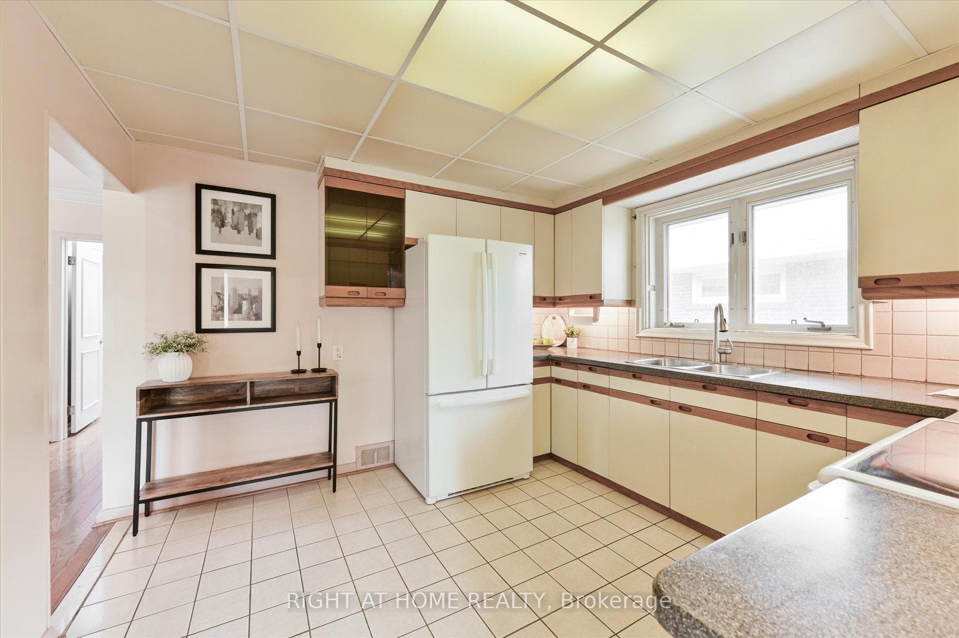 Spacious family kitchen