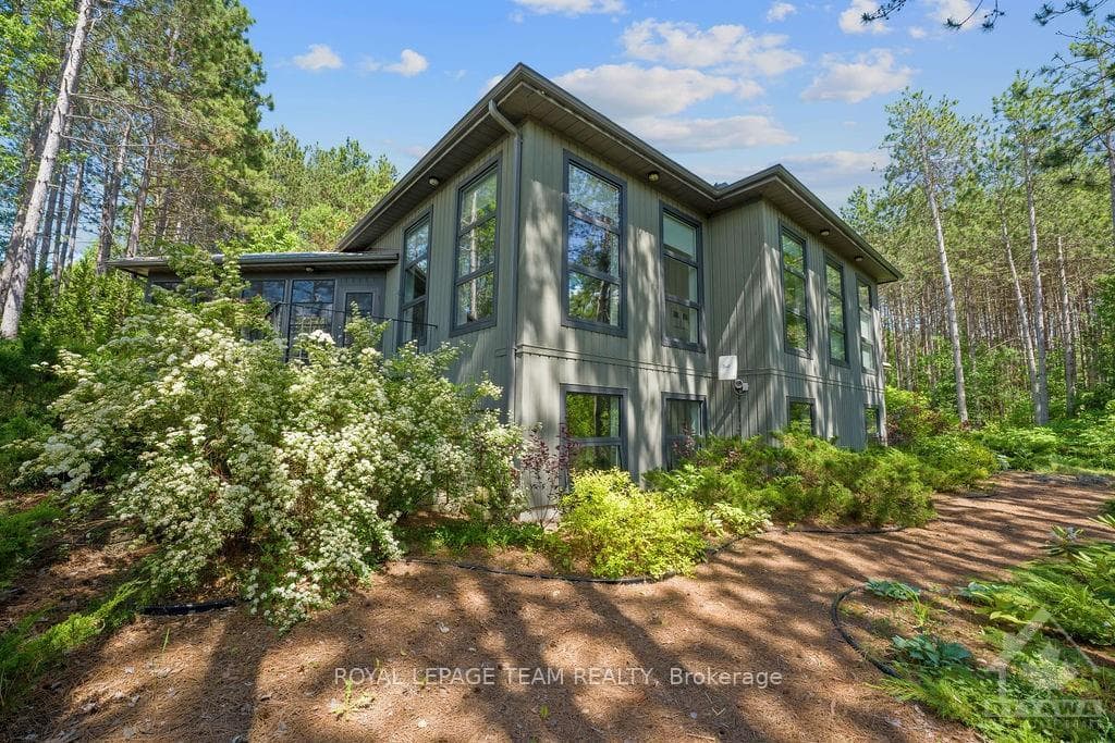 589 MOUNTAINVIEW Road photo 26