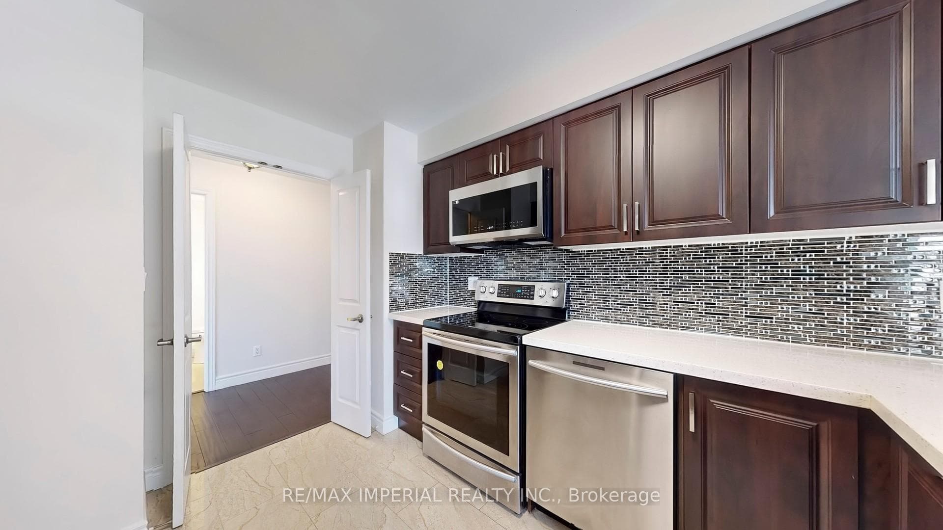 18 Hollywood Avenue Unit 603 photo 25