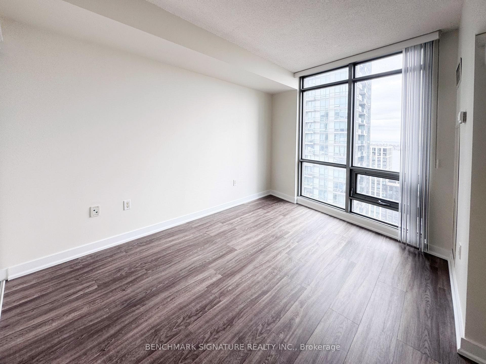 3 Navy Wharf Court Unit 2701 photo 11