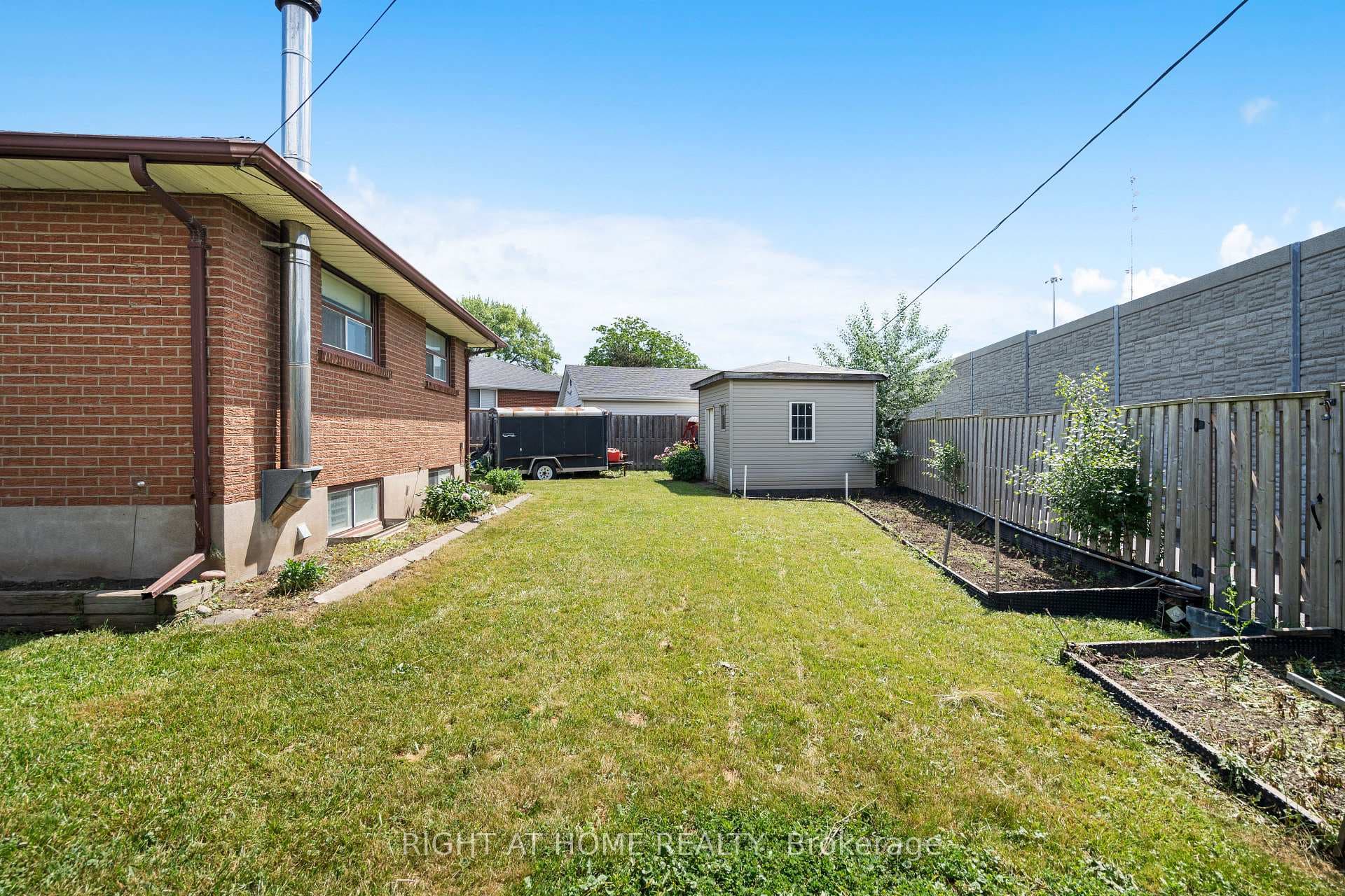 1030 MCCULLOUGH Drive photo 24