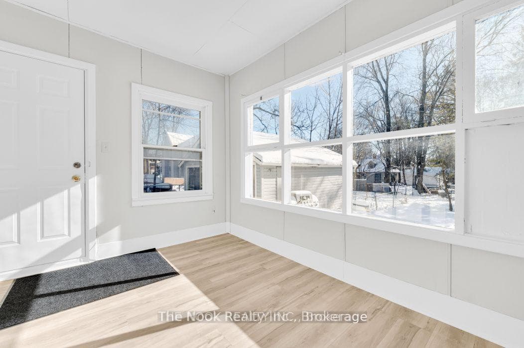 243 Bridge Street photo 3