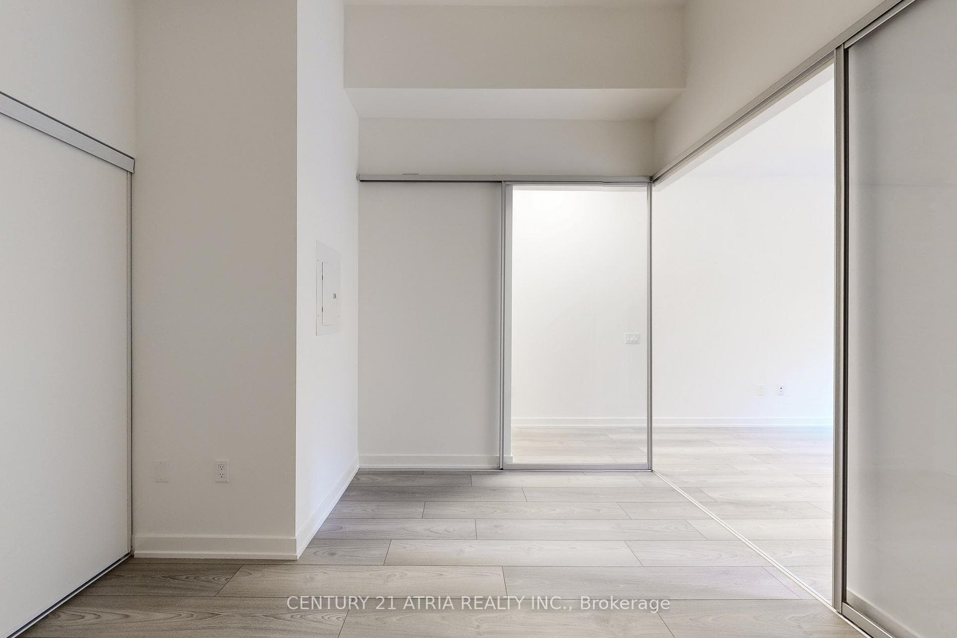 110 Broadway Avenue Unit 411 photo 12