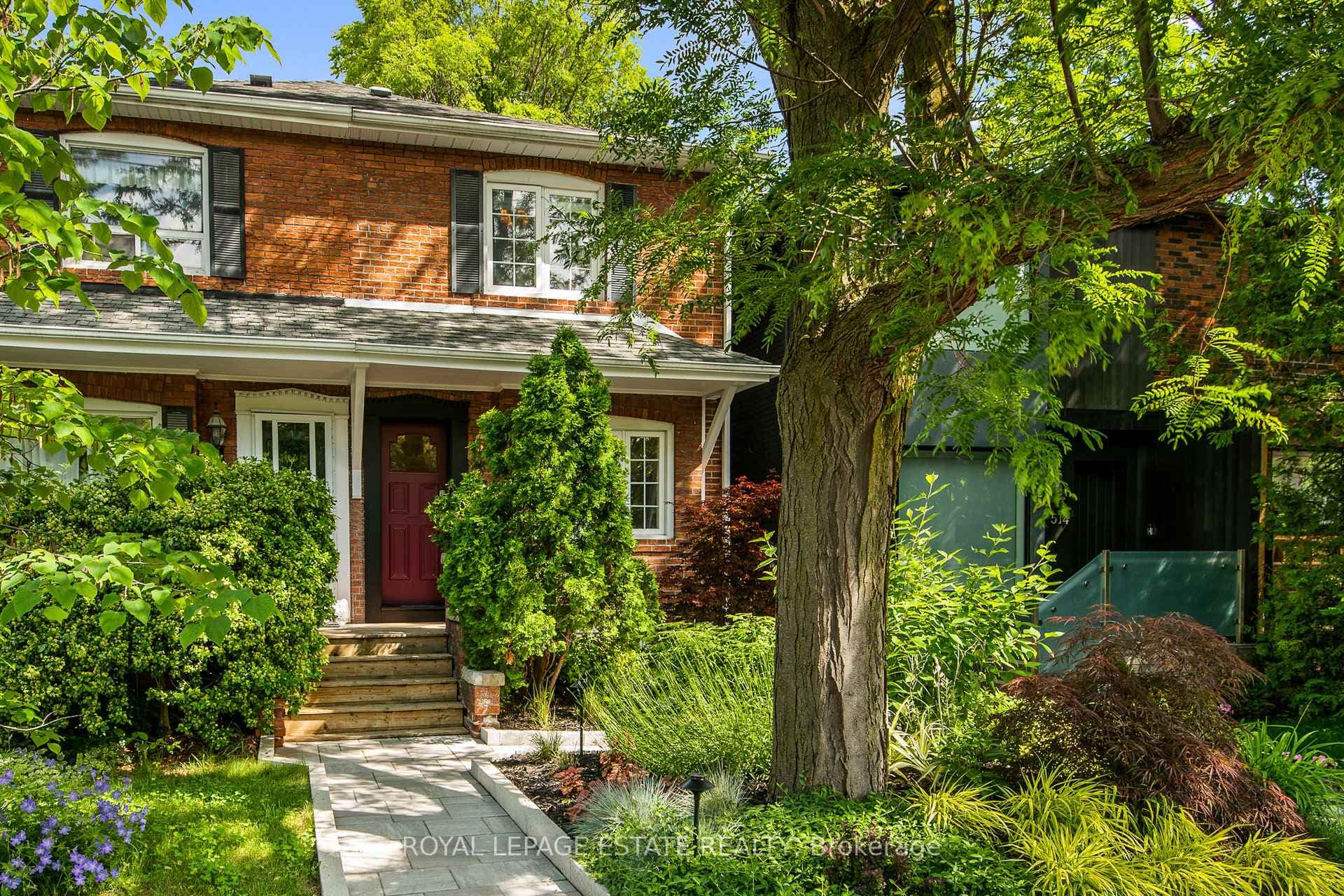 512 Soudan Avenue photo 1
