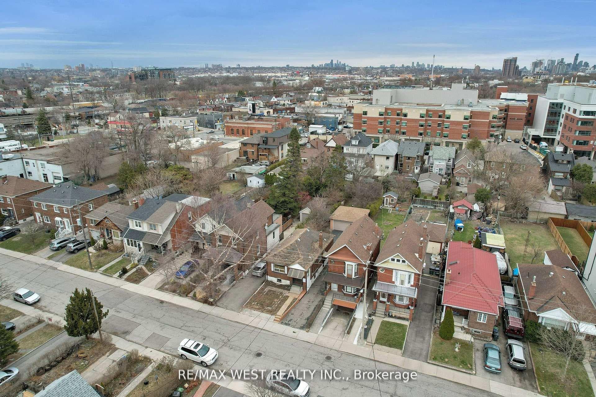 661 Beresford Avenue photo 34
