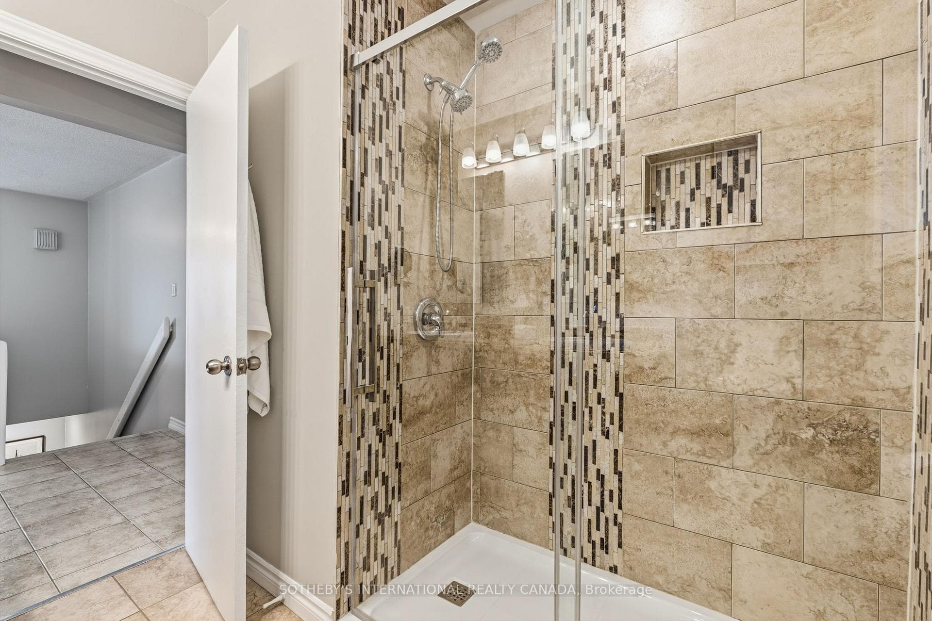 43 Northwood Road photo 41
