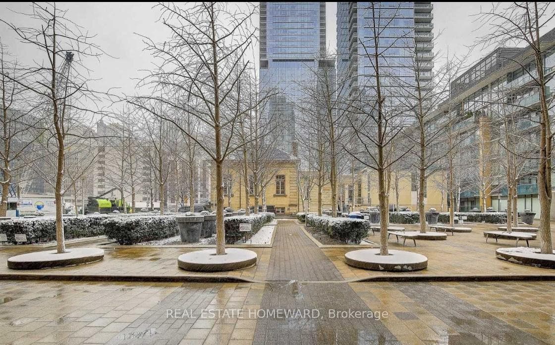 18 Yorkville Avenue Unit 2801 photo 22