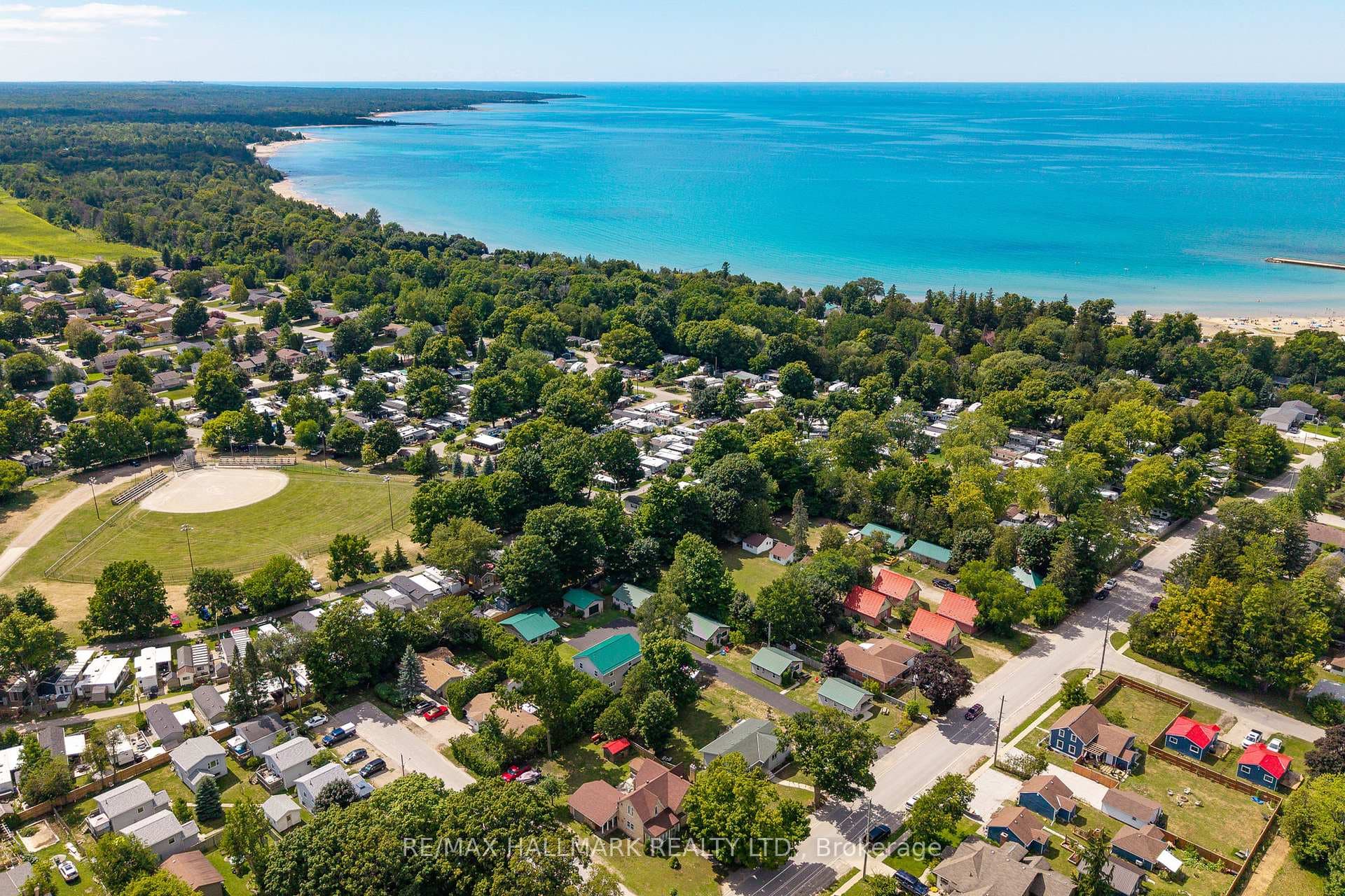 .4 km's to Port Elgin Beach and Marina