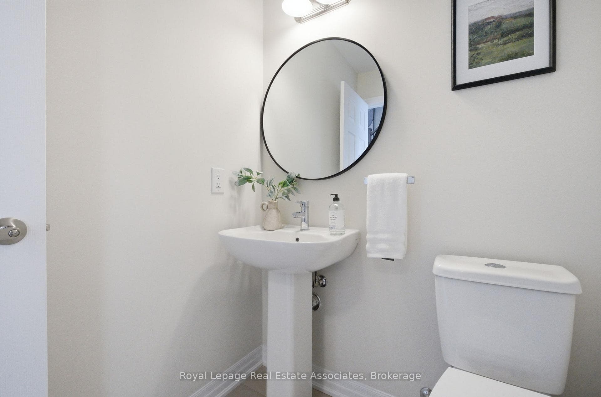 103 Northrop Avenue photo 15