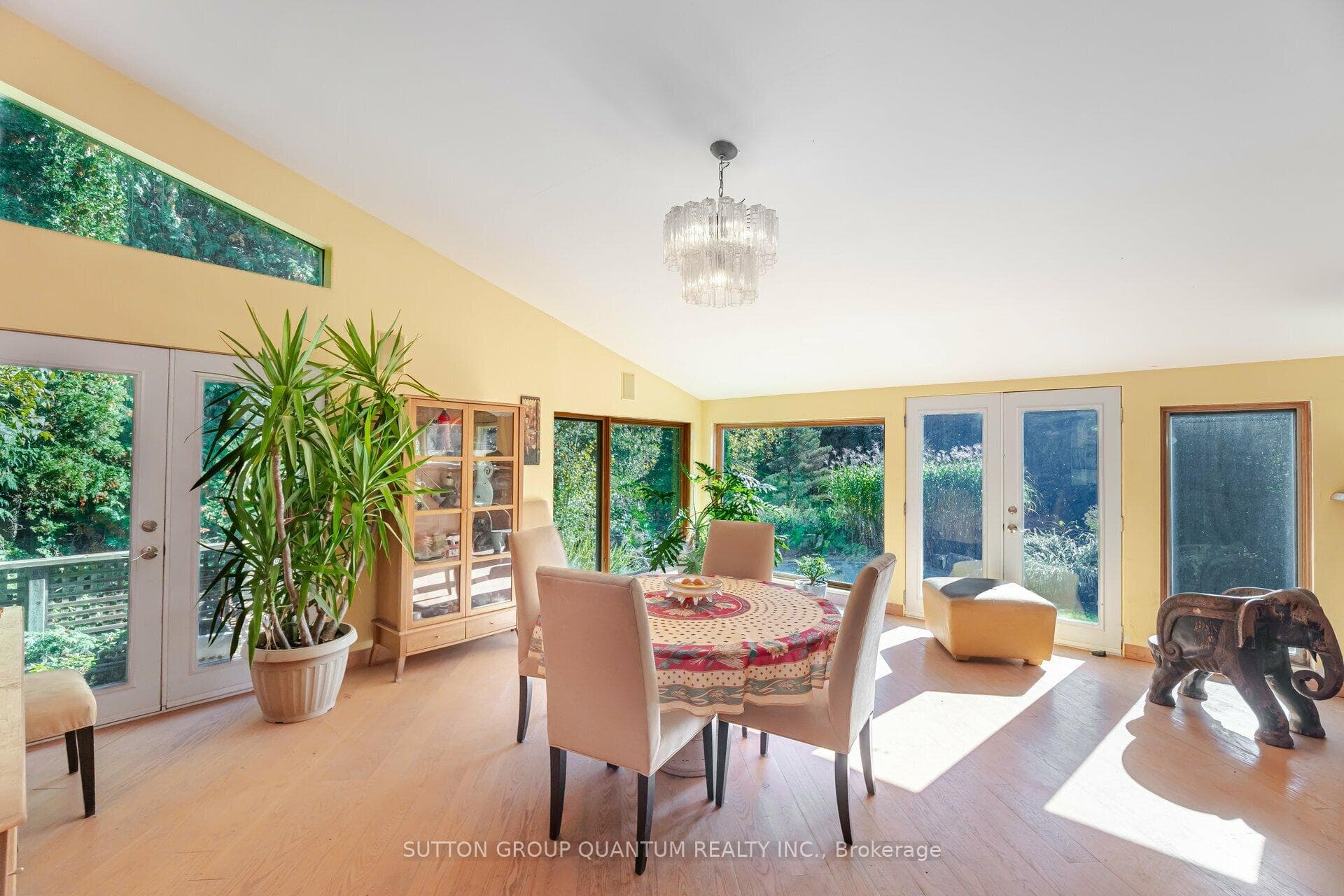 18285 The Gore Road photo 9