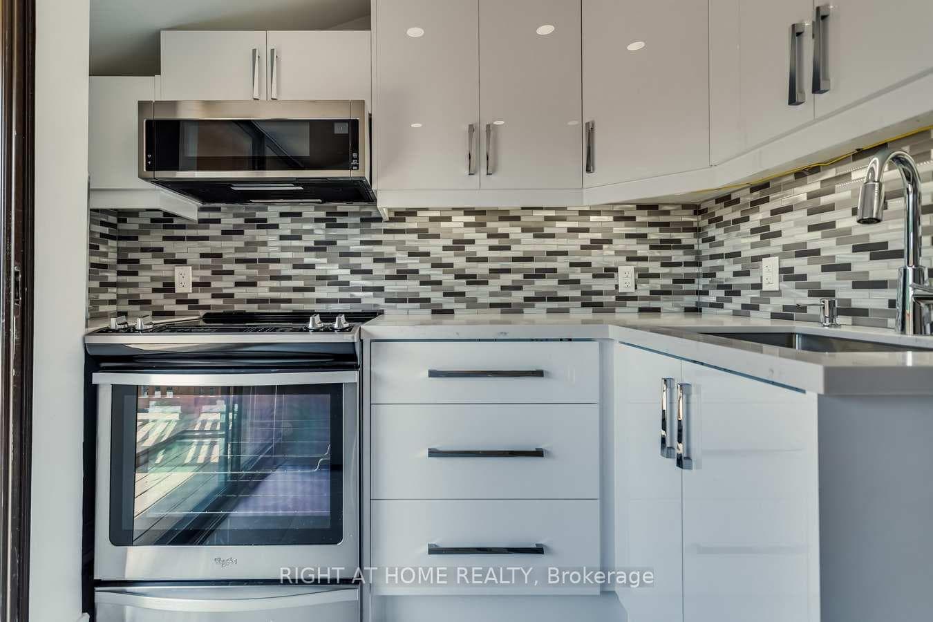 76 Glendale Avenue Unit Upper photo 18