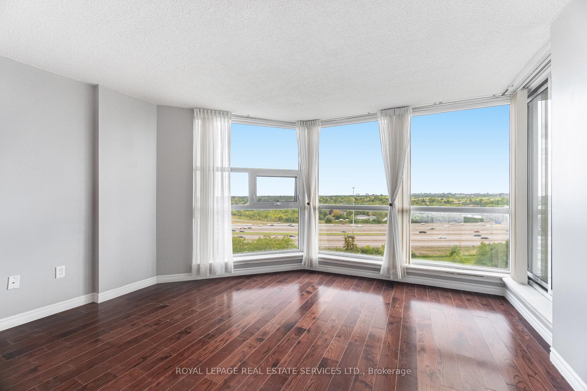 20 Dean Park Road Unit 1102 photo 4