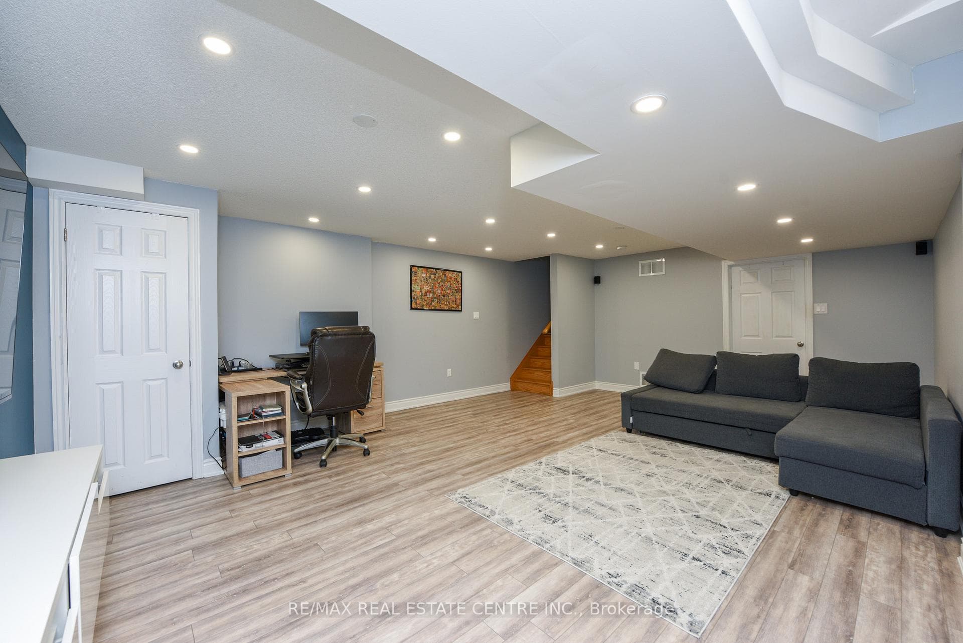 682 Megson Terrace photo 29