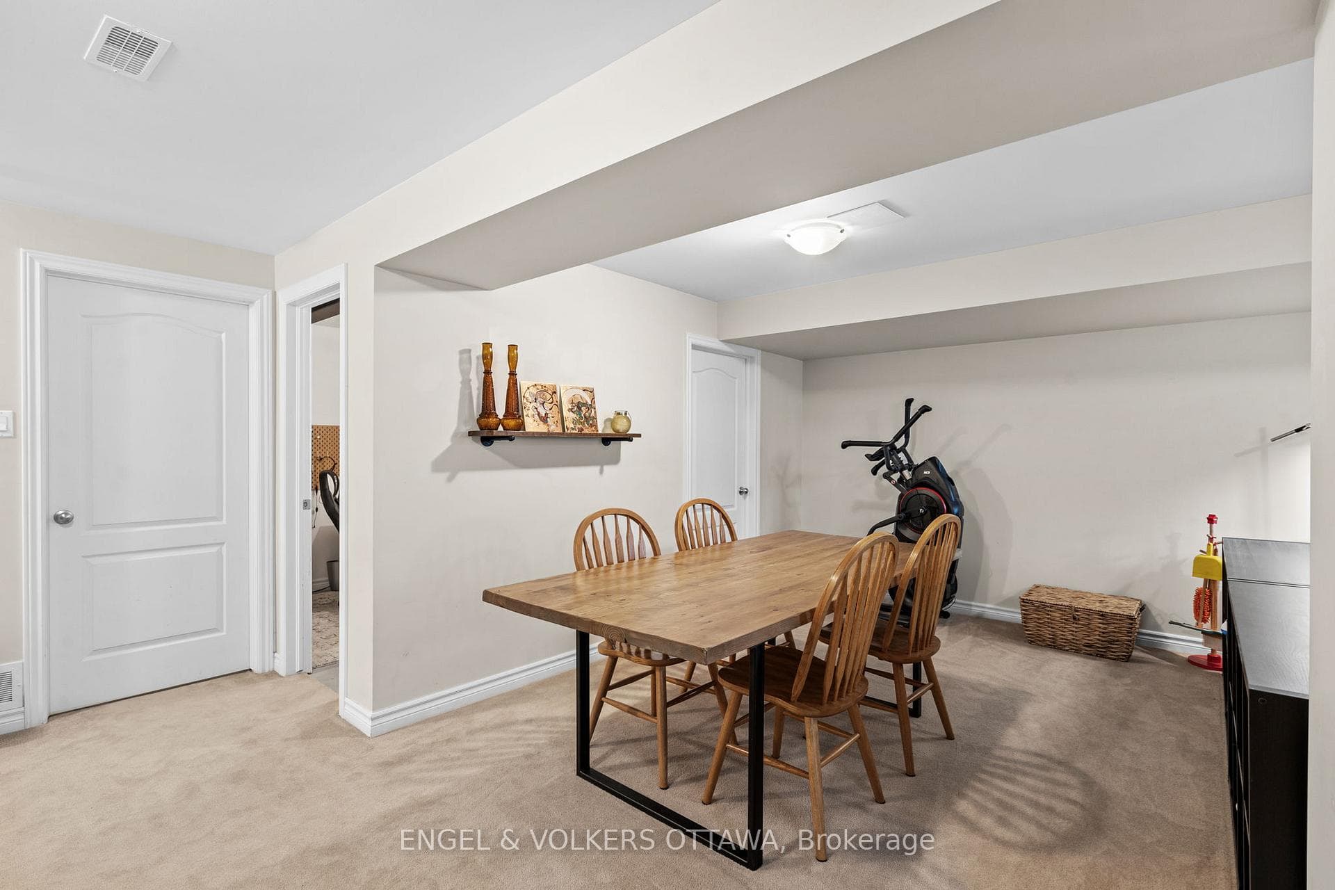1141 Northgraves Crescent photo 39