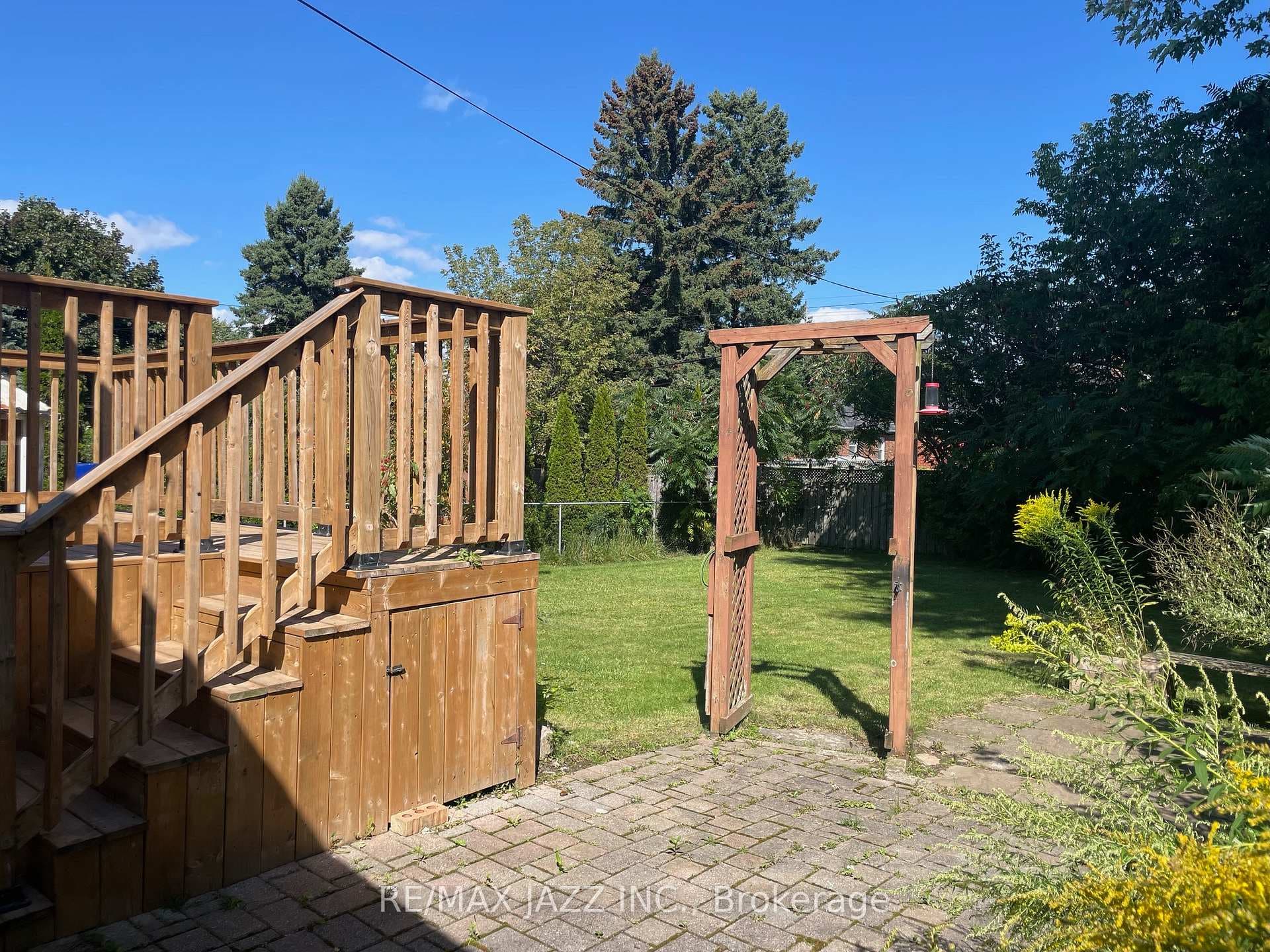 13 Orchardview Boulevard photo 17