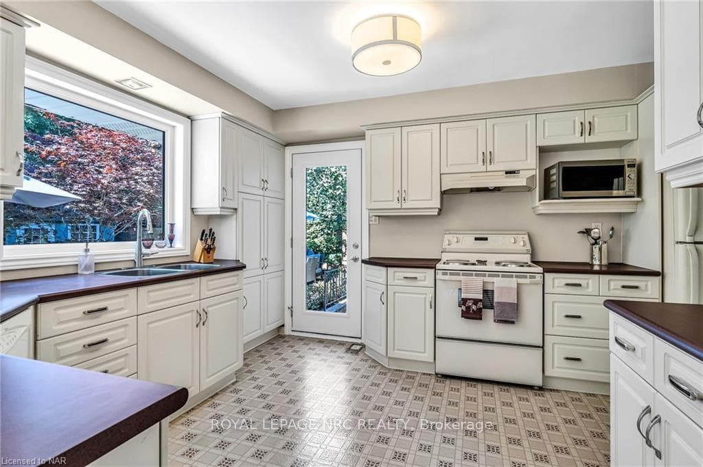 1539 Winslow Road photo 18