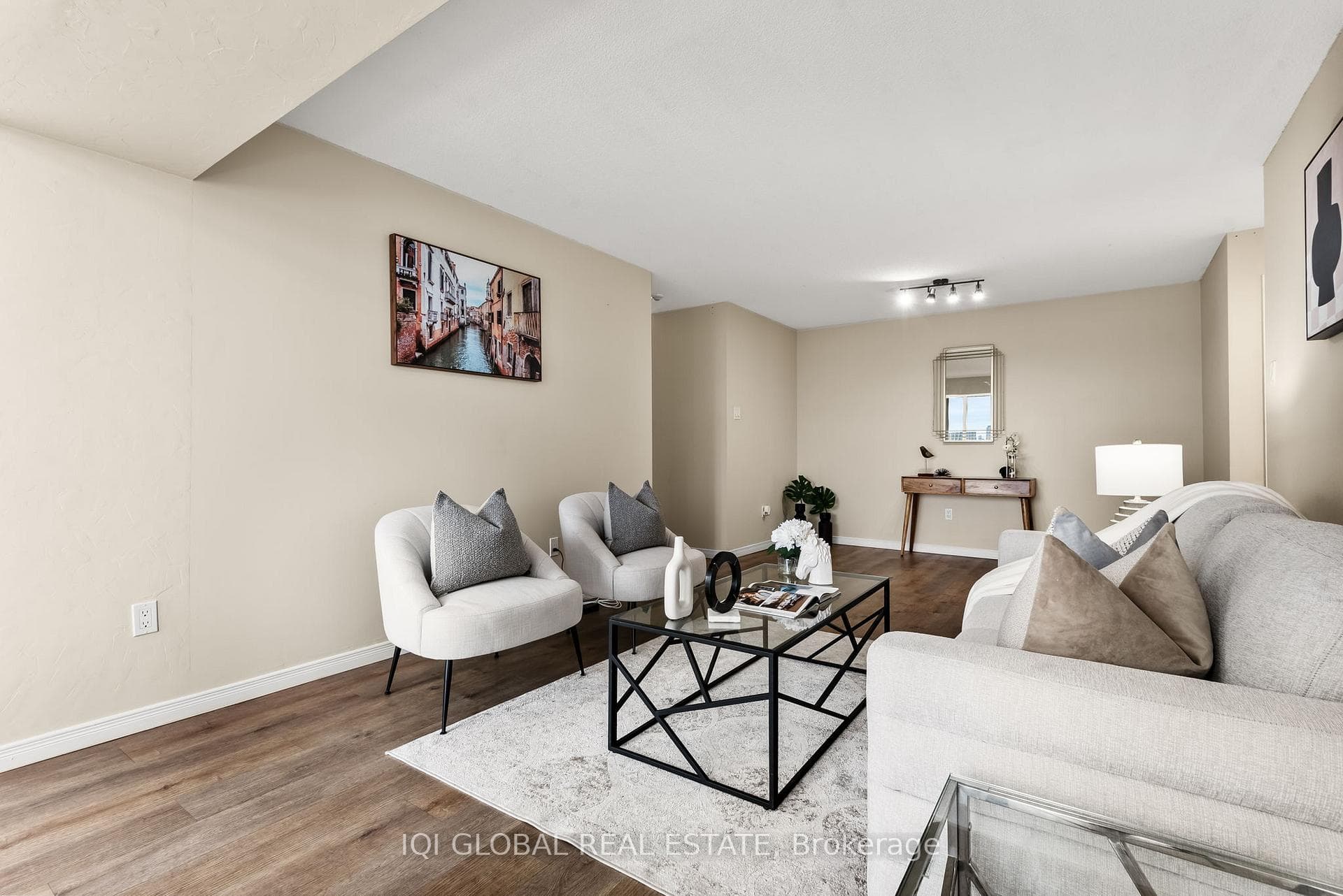 330 Rathburn Road Unit 1205 photo 5