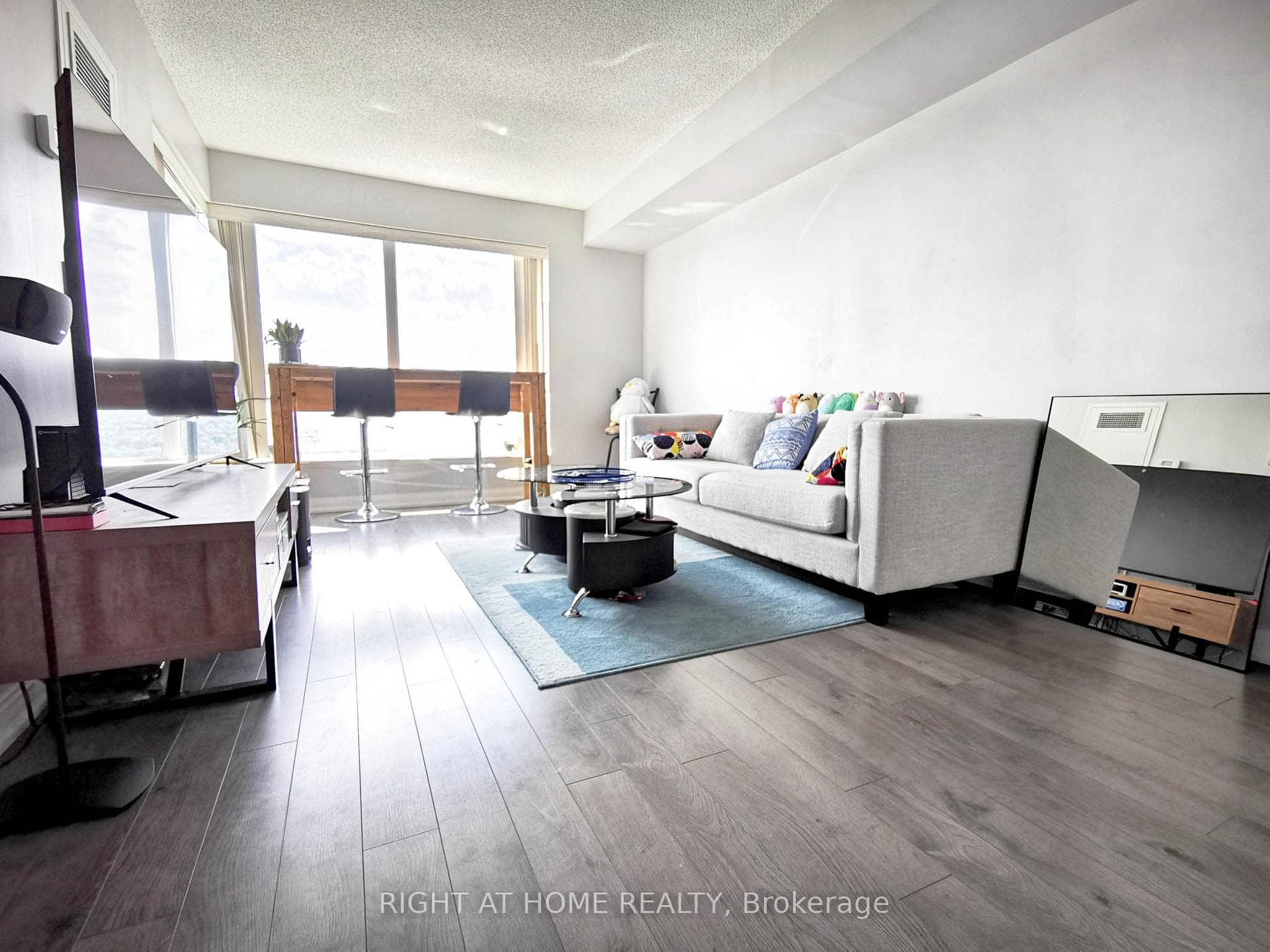 181 Village Green Square Unit 2116 photo 1