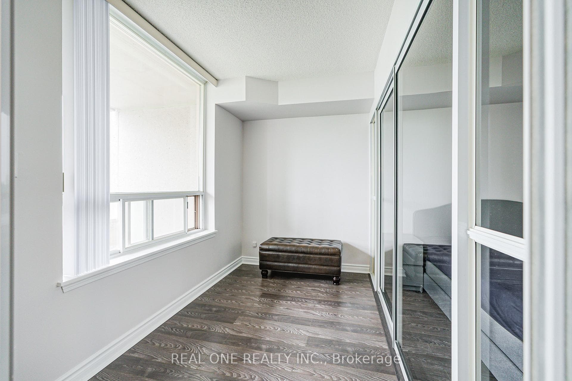 35 Empress Avenue Unit 901 photo 20