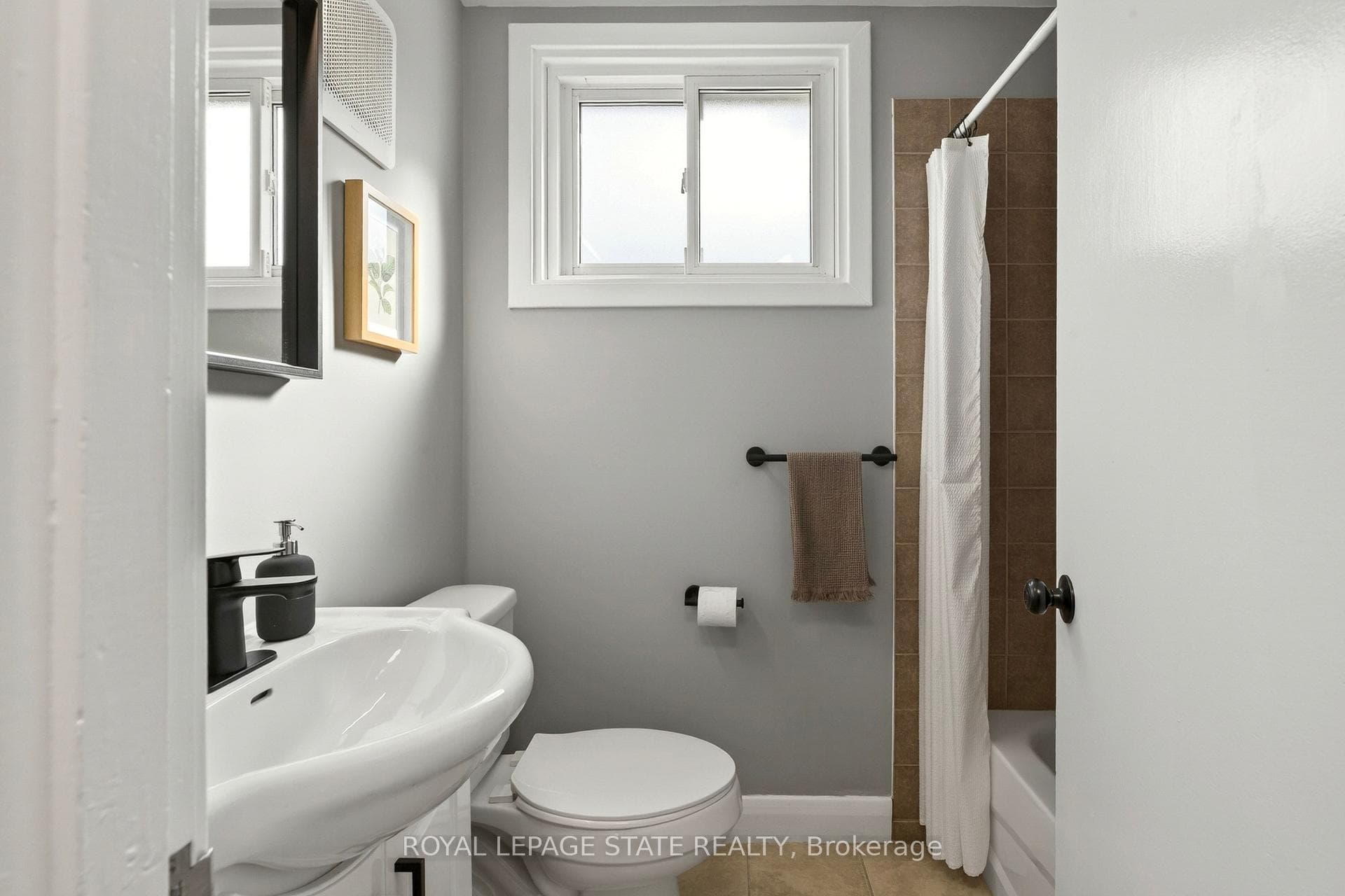 33 East 34th Street photo 30