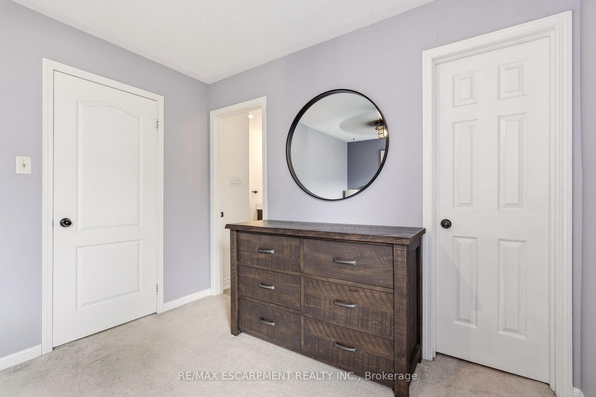 2089 Broadleaf Crescent photo 18