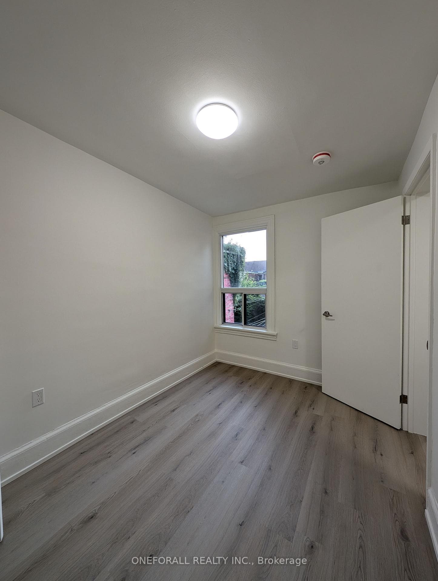 6 Macklem Avenue photo 29