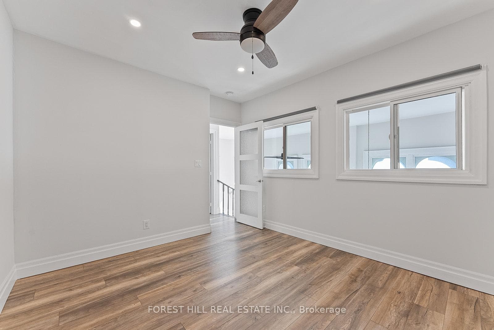 2 Boulton Avenue Unit 7 photo 33