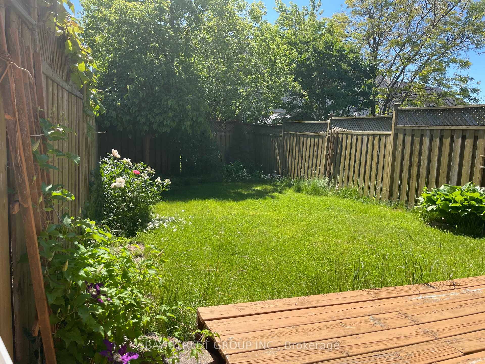 4404 Vallence Drive photo 20