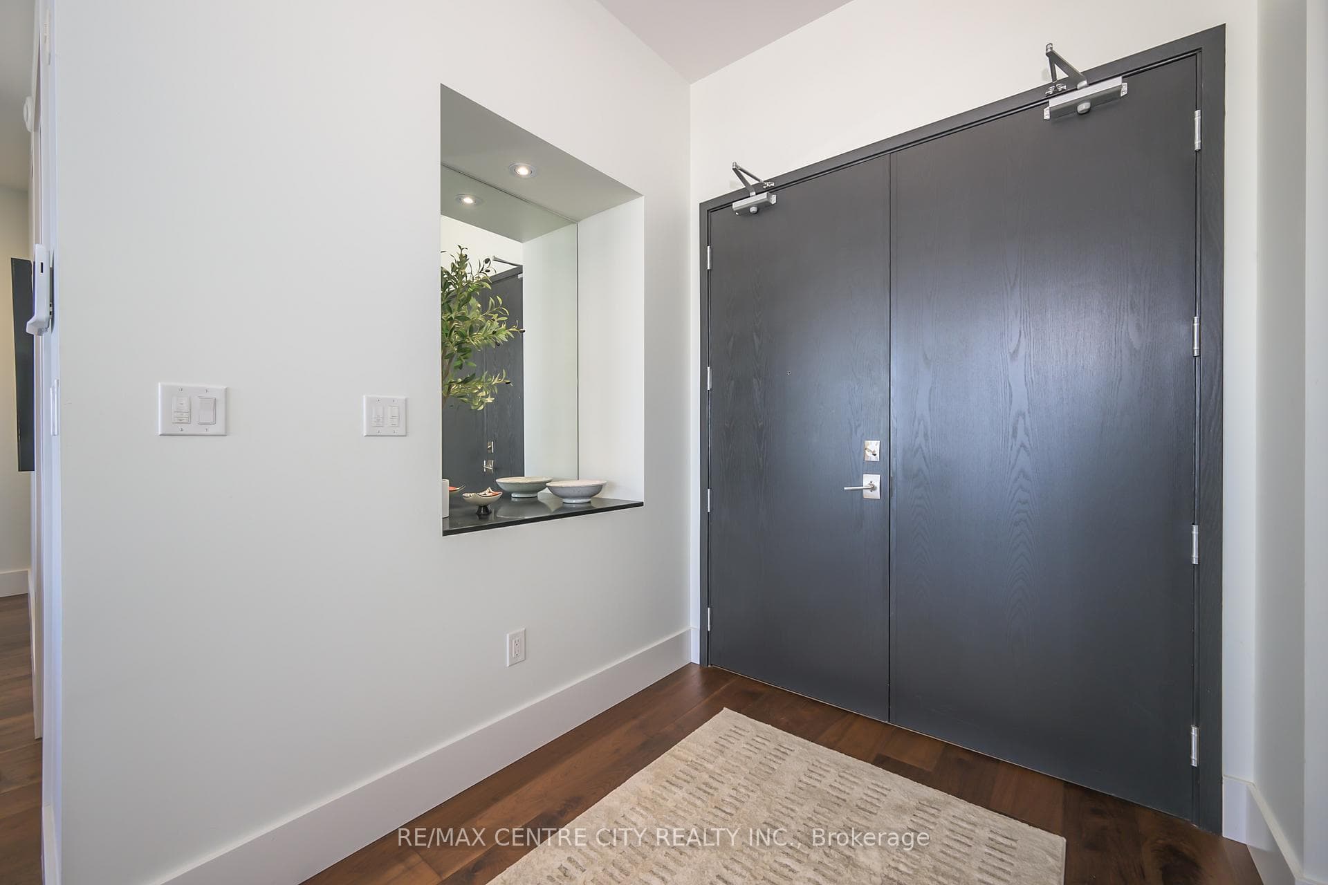 1705 Fiddlehead Place Unit 406 photo 4
