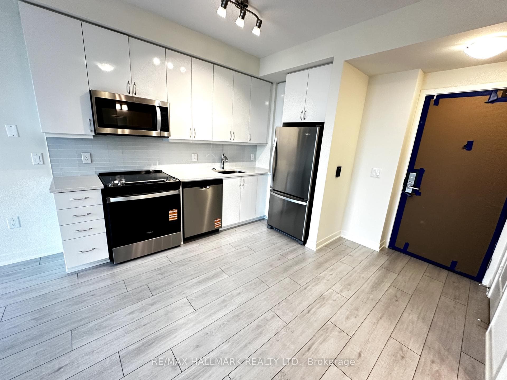 38 Annie Craig Drive Unit 4209 photo 2