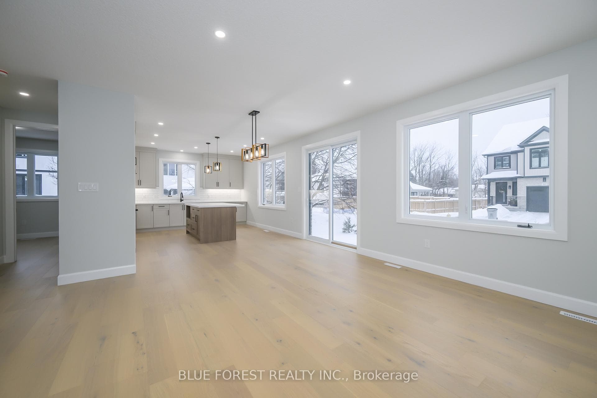 619 Lions Park Drive photo 5
