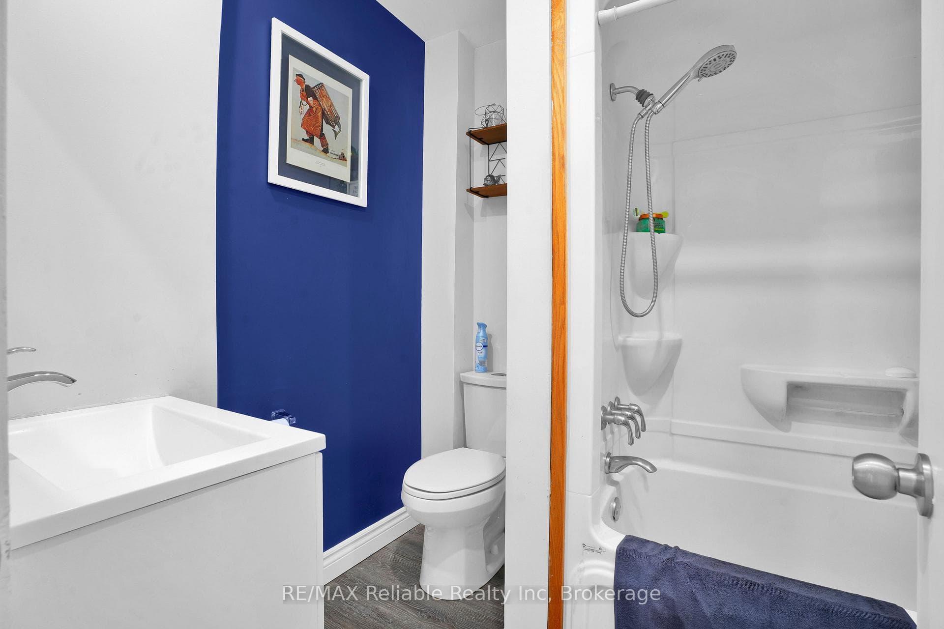 252 Kings Road photo 25