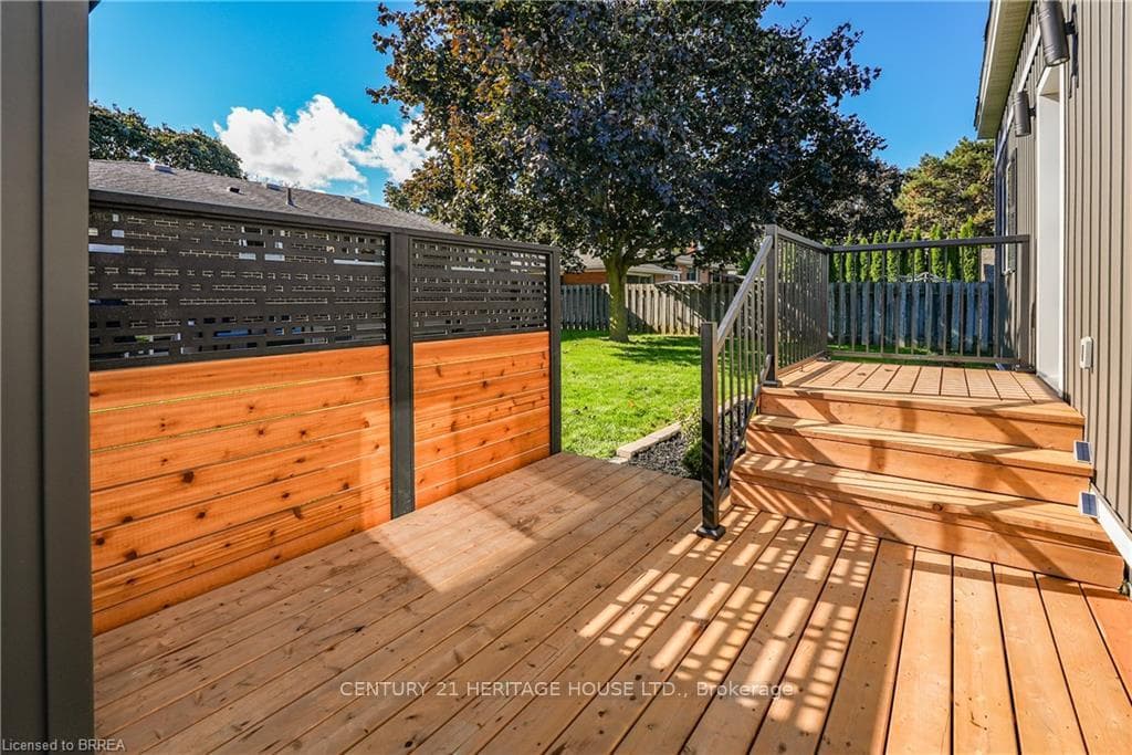 17 Preston Drive photo 37