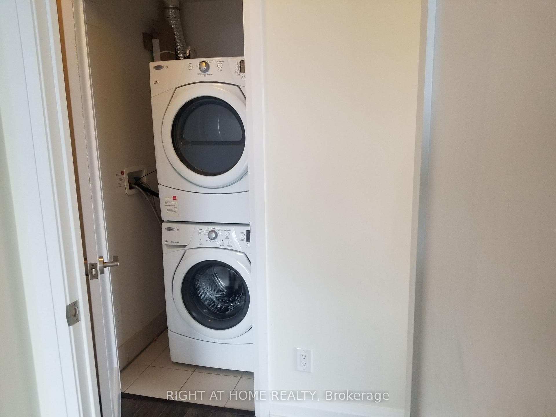 5 Sheppard Avenue Unit 1917 photo 8