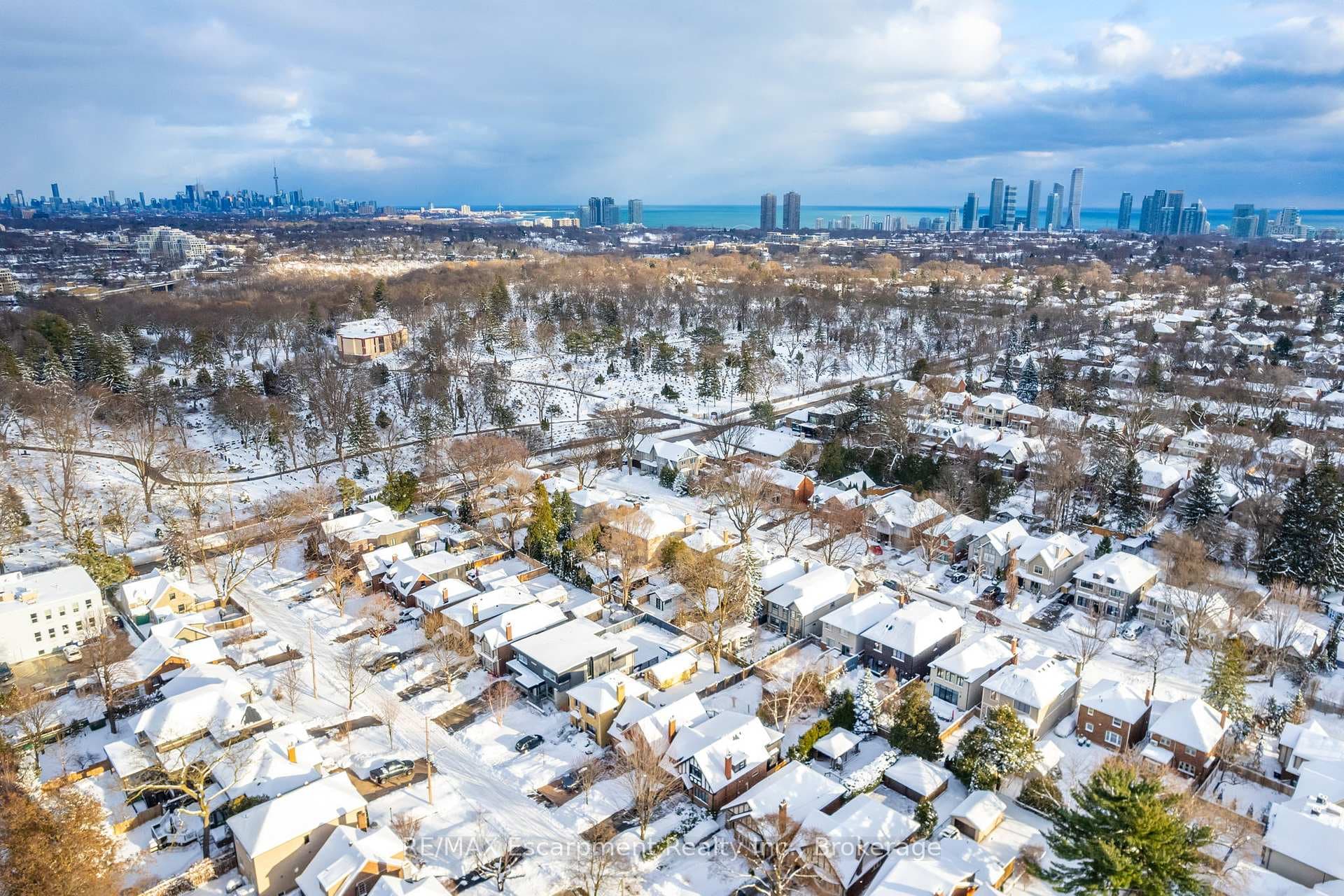 12 Meadowvale Drive photo 44