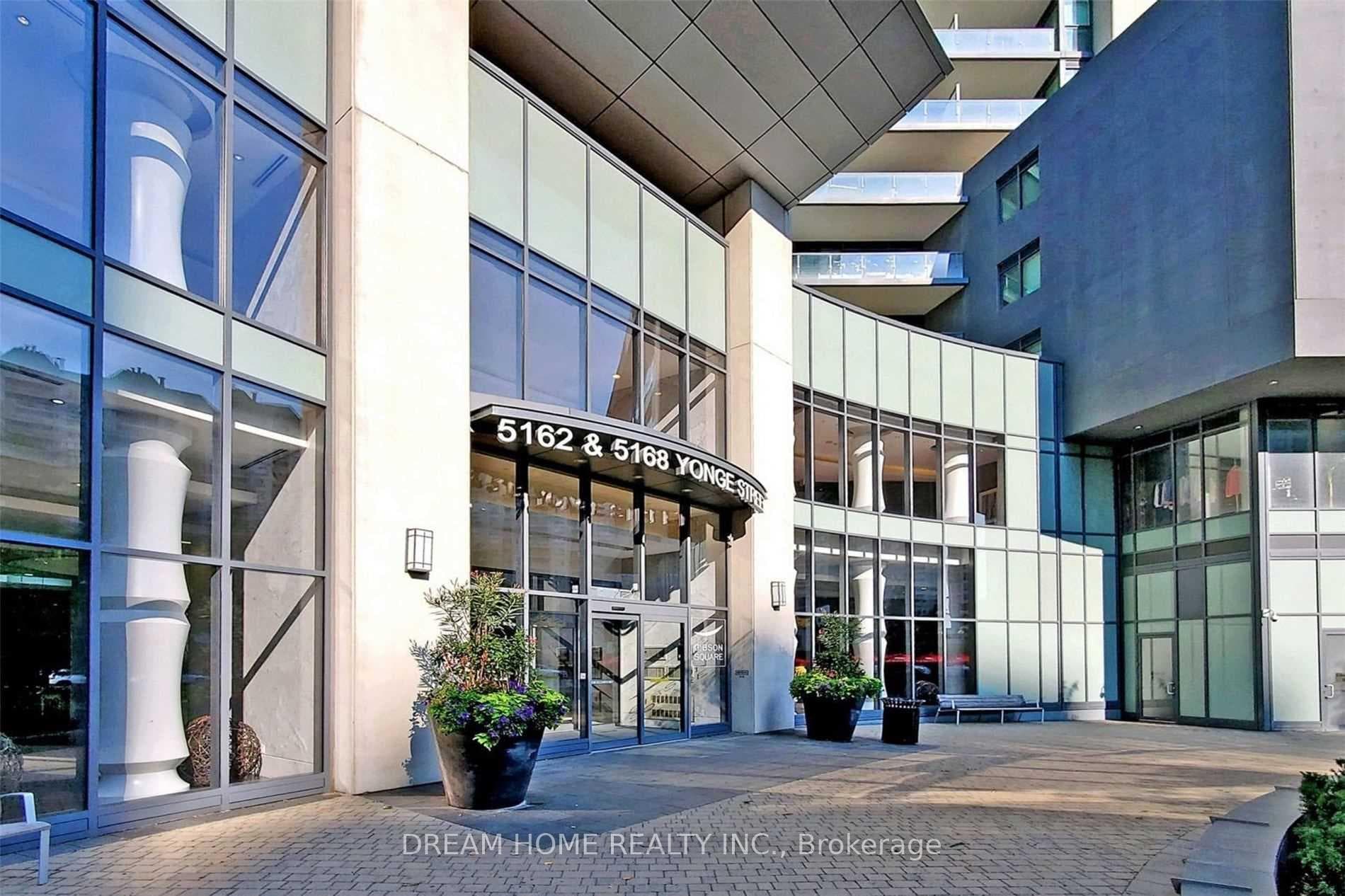 5162 Yonge Street Unit 811 photo 1
